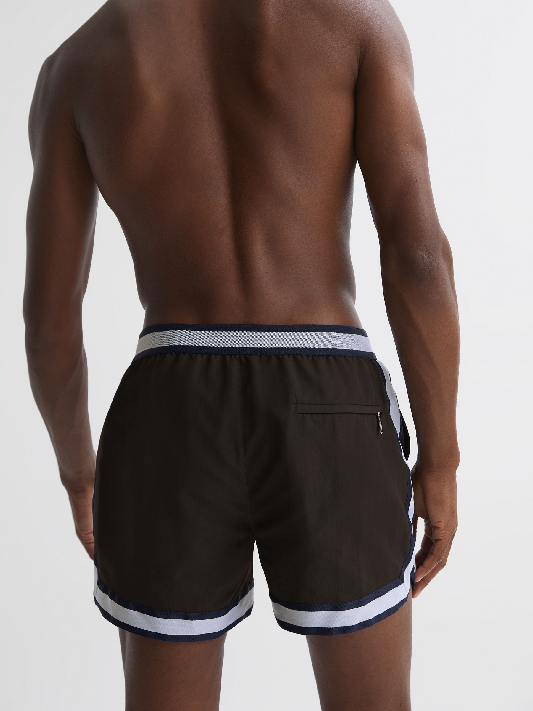 Reiss | Ché Elasticated Waist Contrast Swim Shorts in Chocolate/Navy - Image 5 of 6
