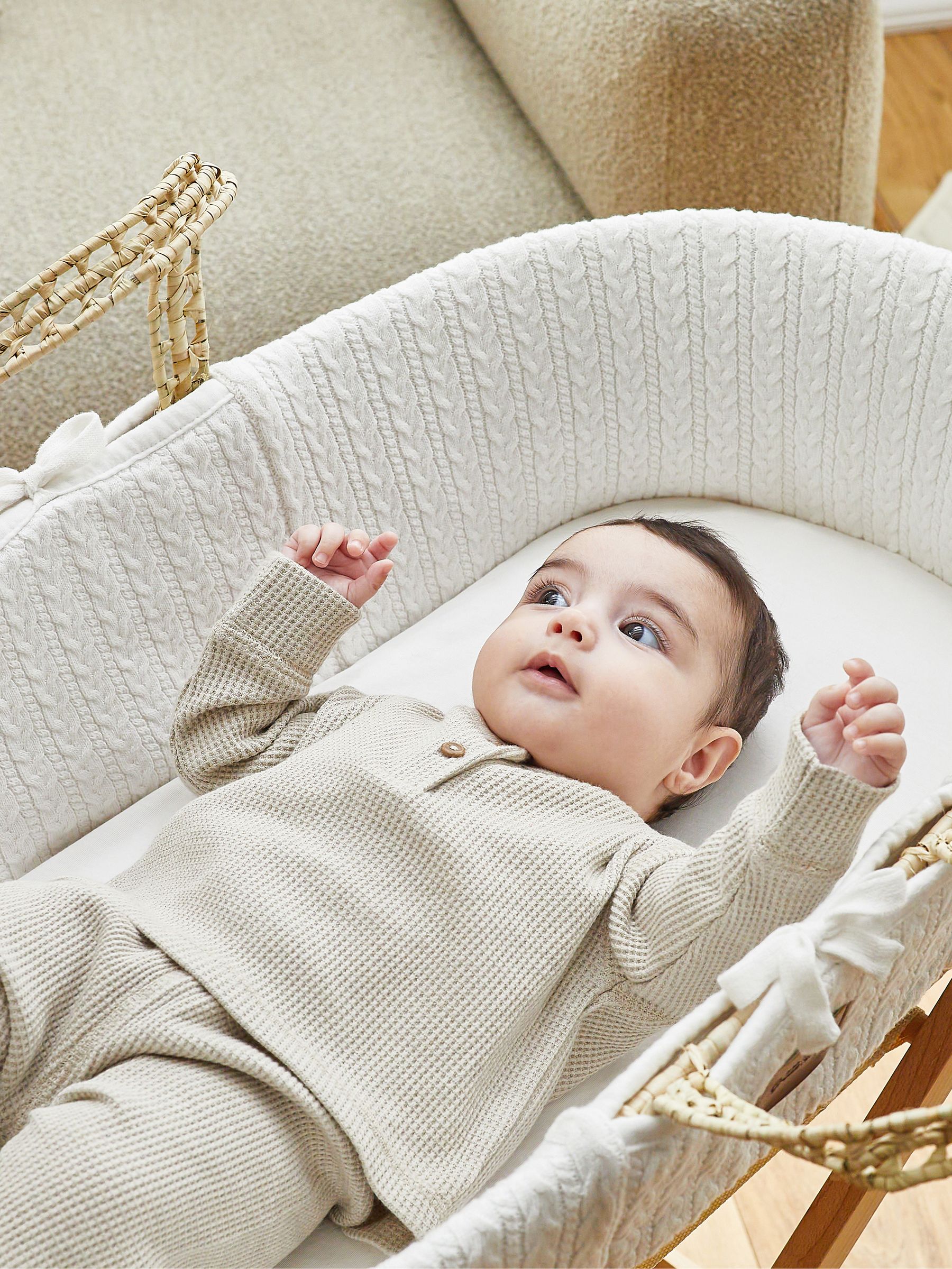 The Little Green Sheep White Moses Basket and Mattress - Image 3 of 5