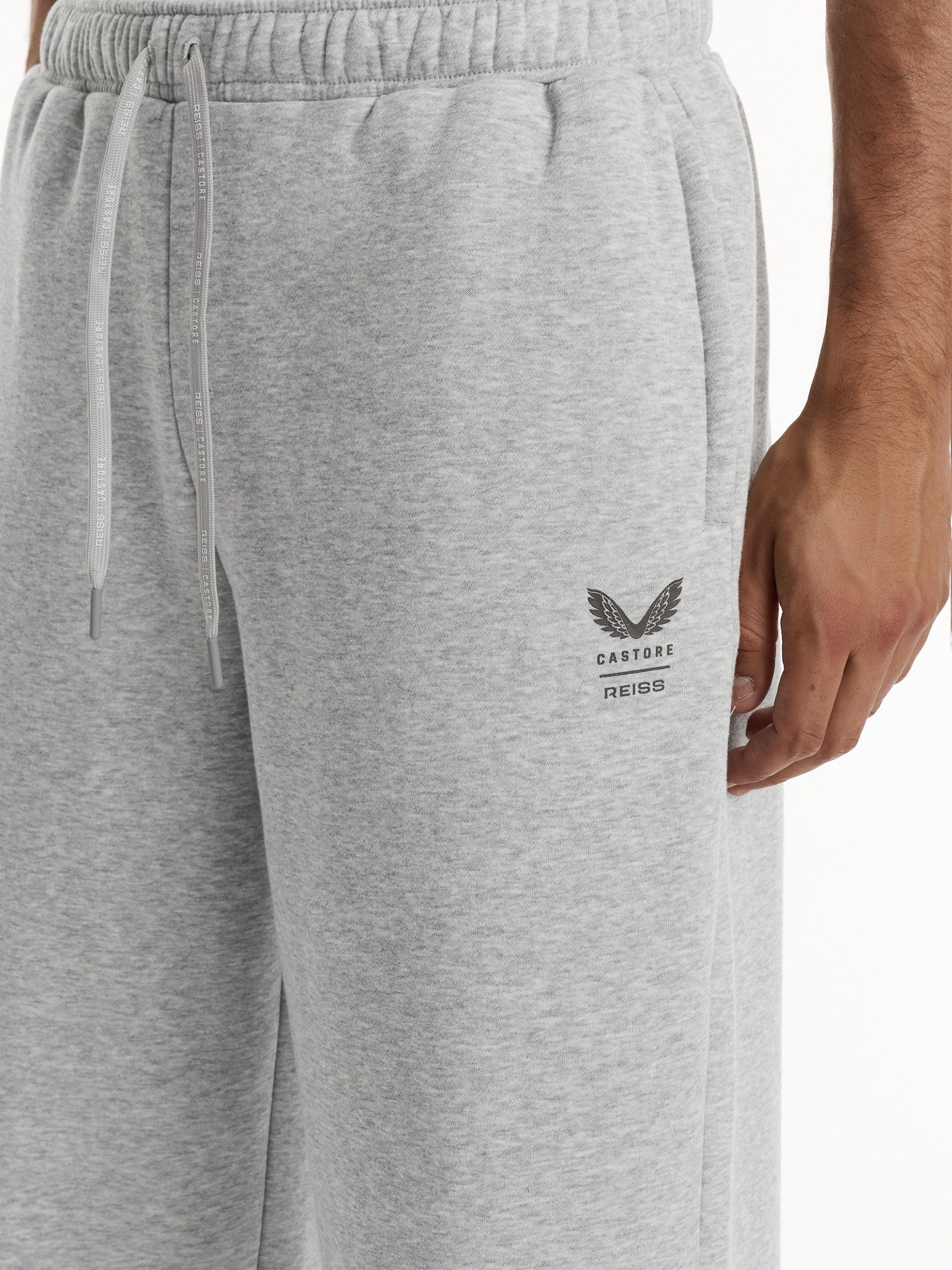 Reiss | Castore Relaxed-Fit Fleece Joggers in Light Grey - Image 4 of 7