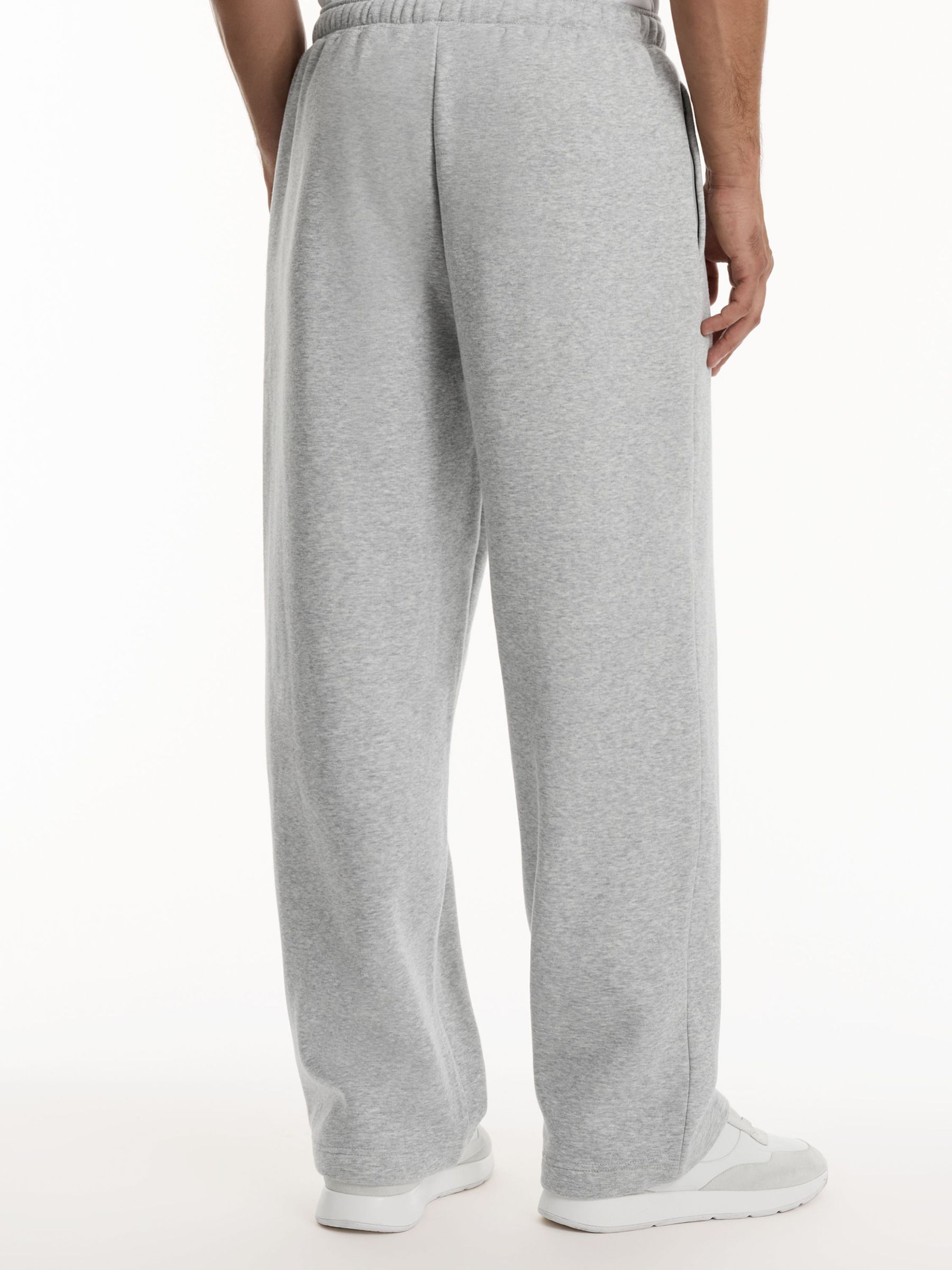 Reiss | Castore Relaxed-Fit Fleece Joggers in Light Grey - Image 5 of 7