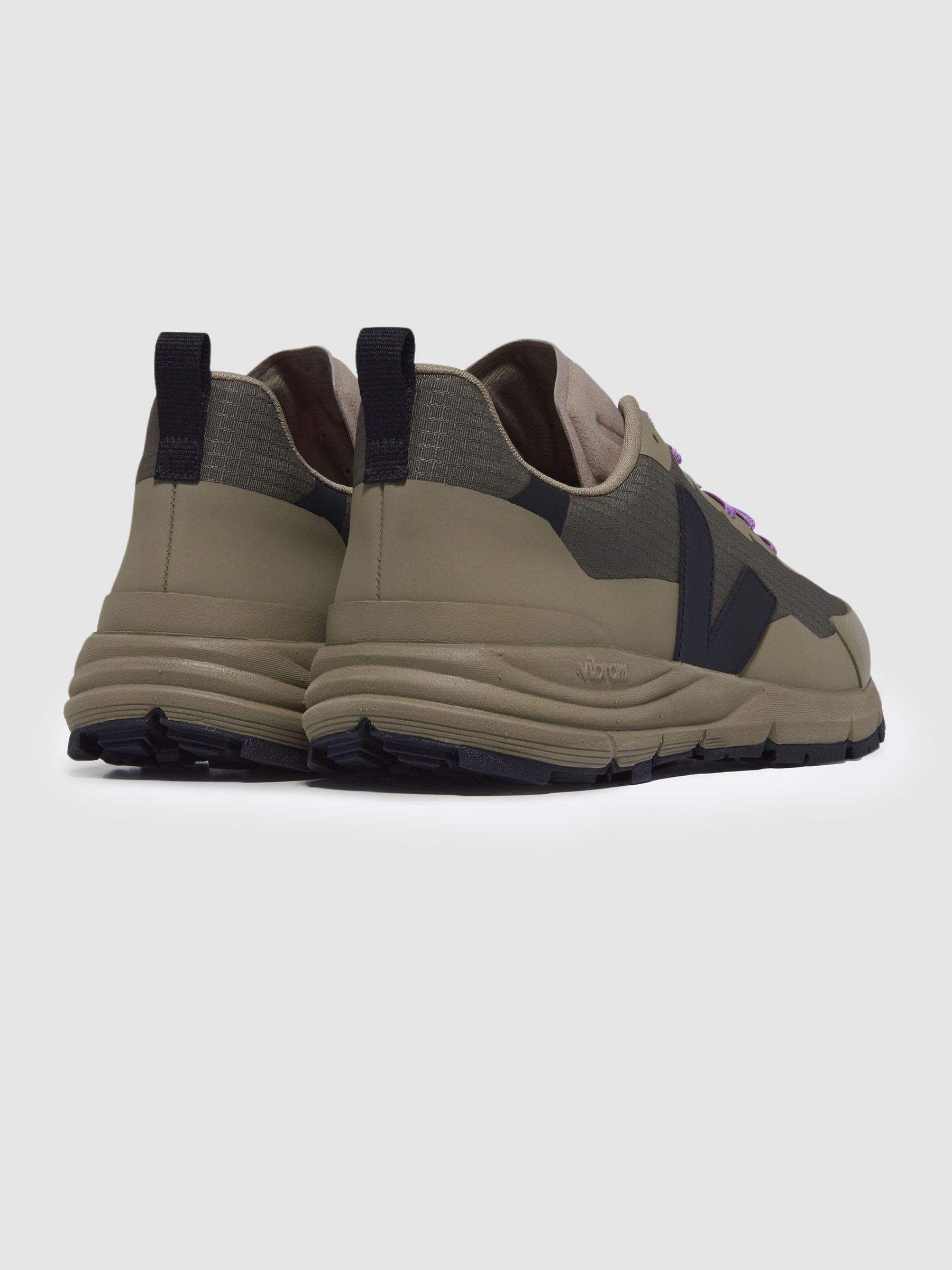 Veja Mesh Hiking Trainers in Khaki/Black - Image 3 of 4