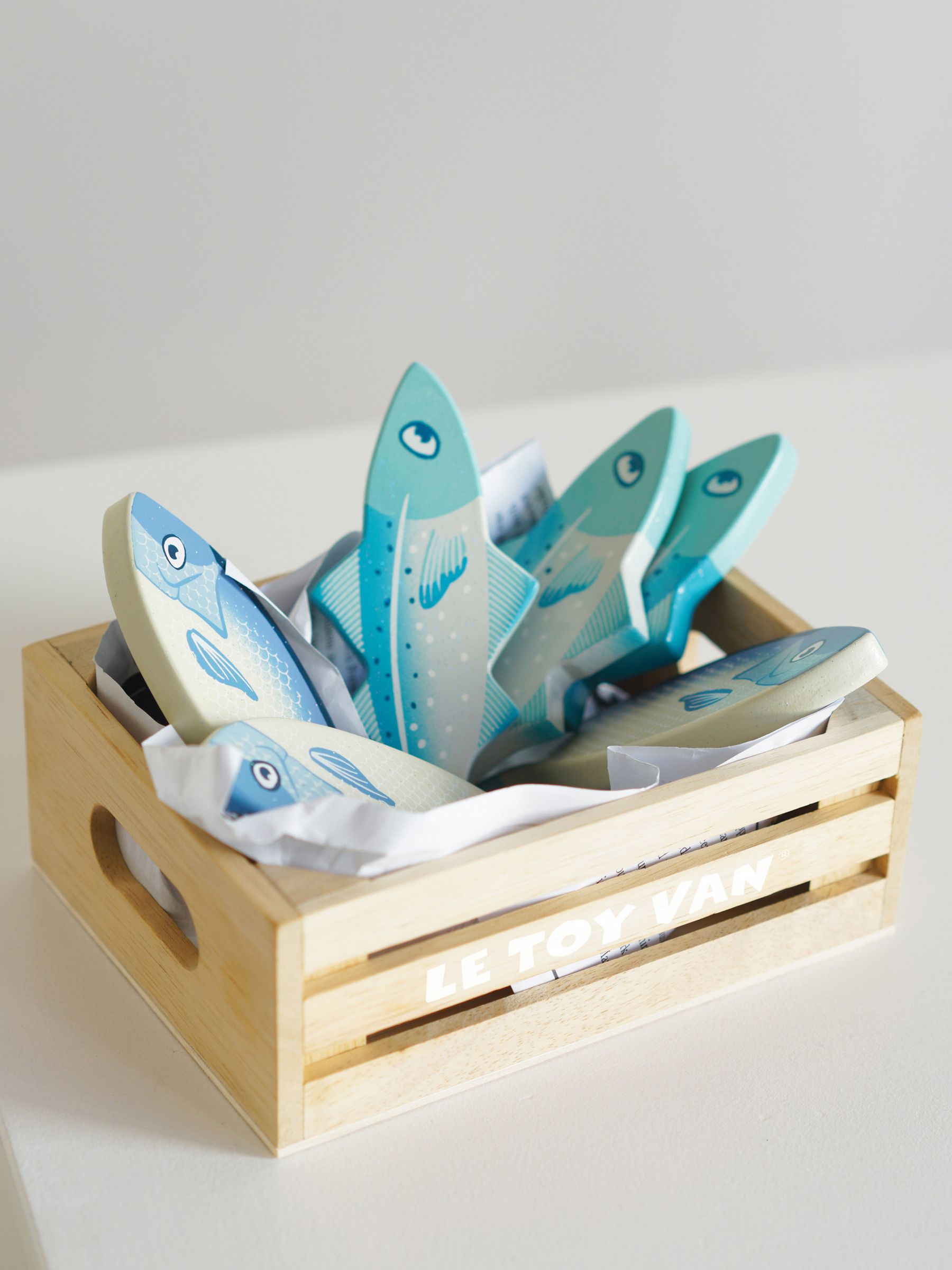 Le Toy Van Honeybake Market Fresh Fish Crate - Image 4 of 4