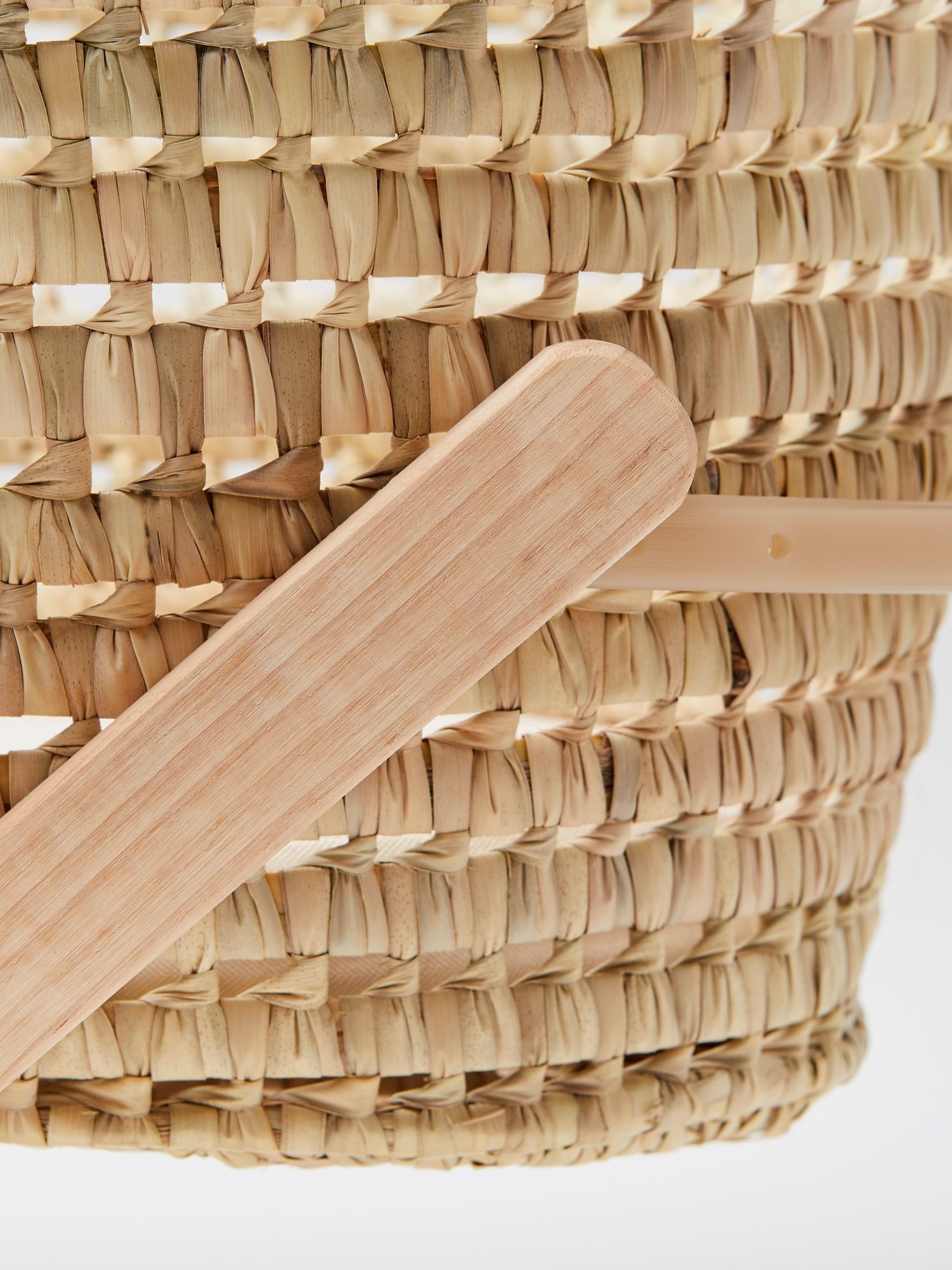 The Little Green Sheep Natural Moses Basket Stand - Image 3 of 3