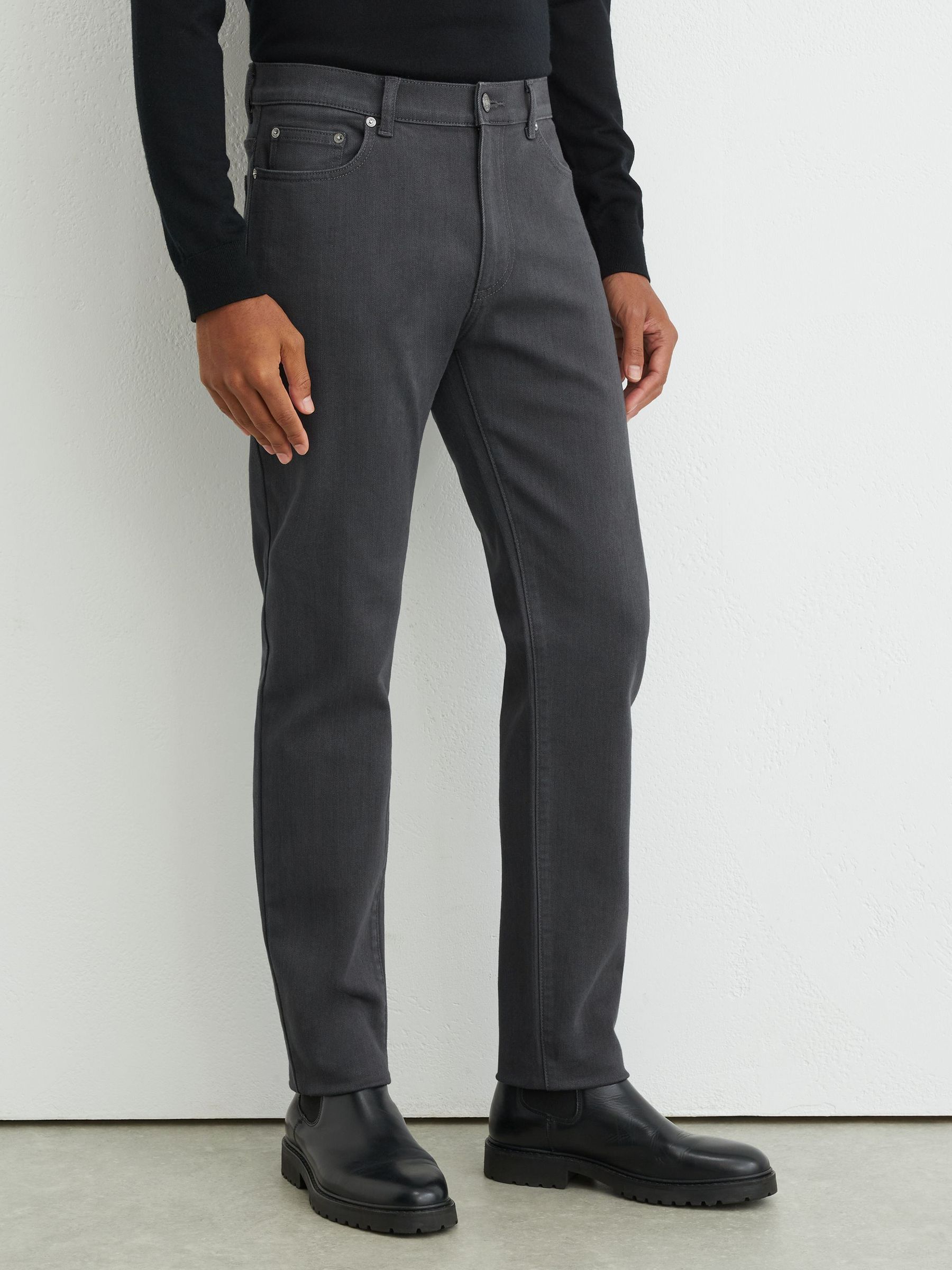 Jeans in Stay Grey - Image 3 of 7