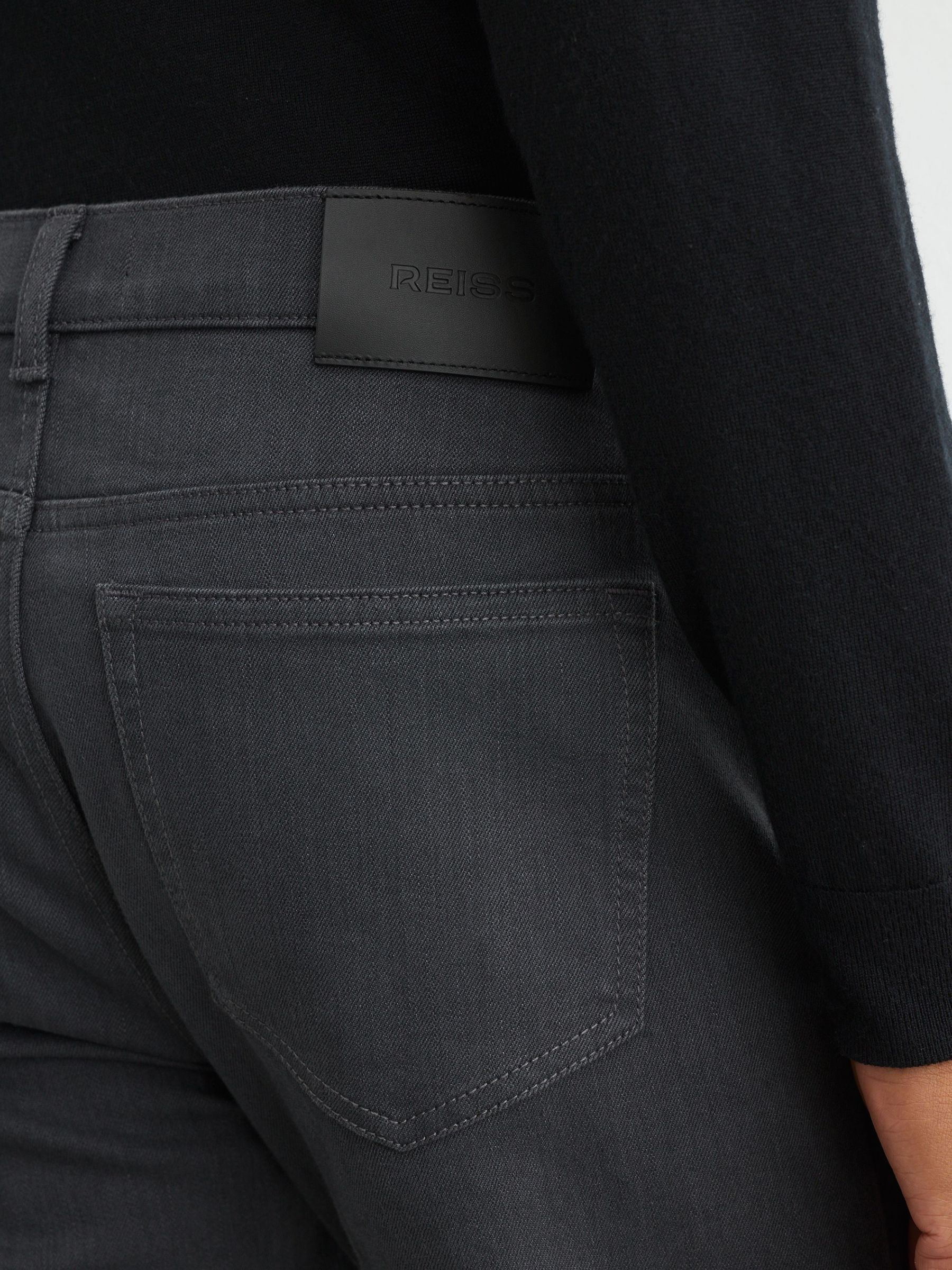 Jeans in Stay Grey - Image 5 of 7