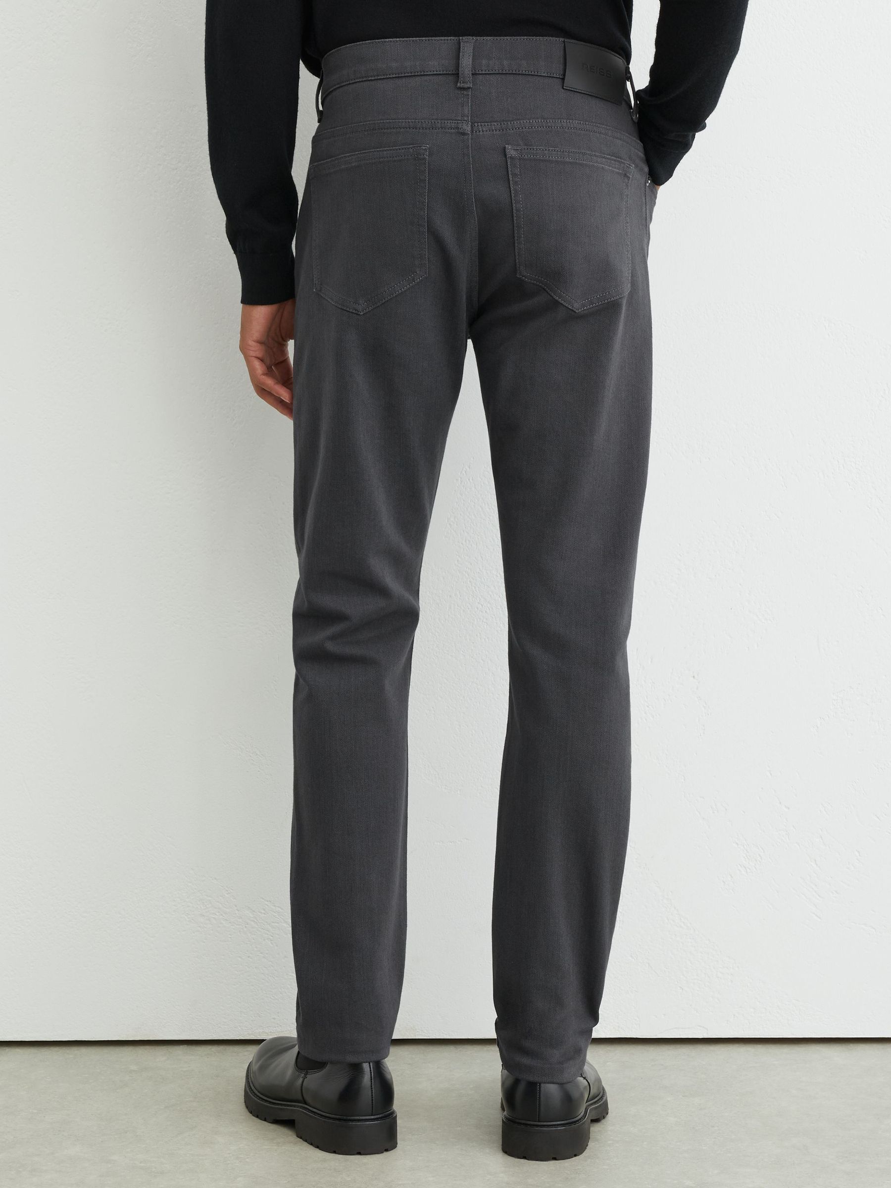 Jeans in Stay Grey - Image 6 of 7