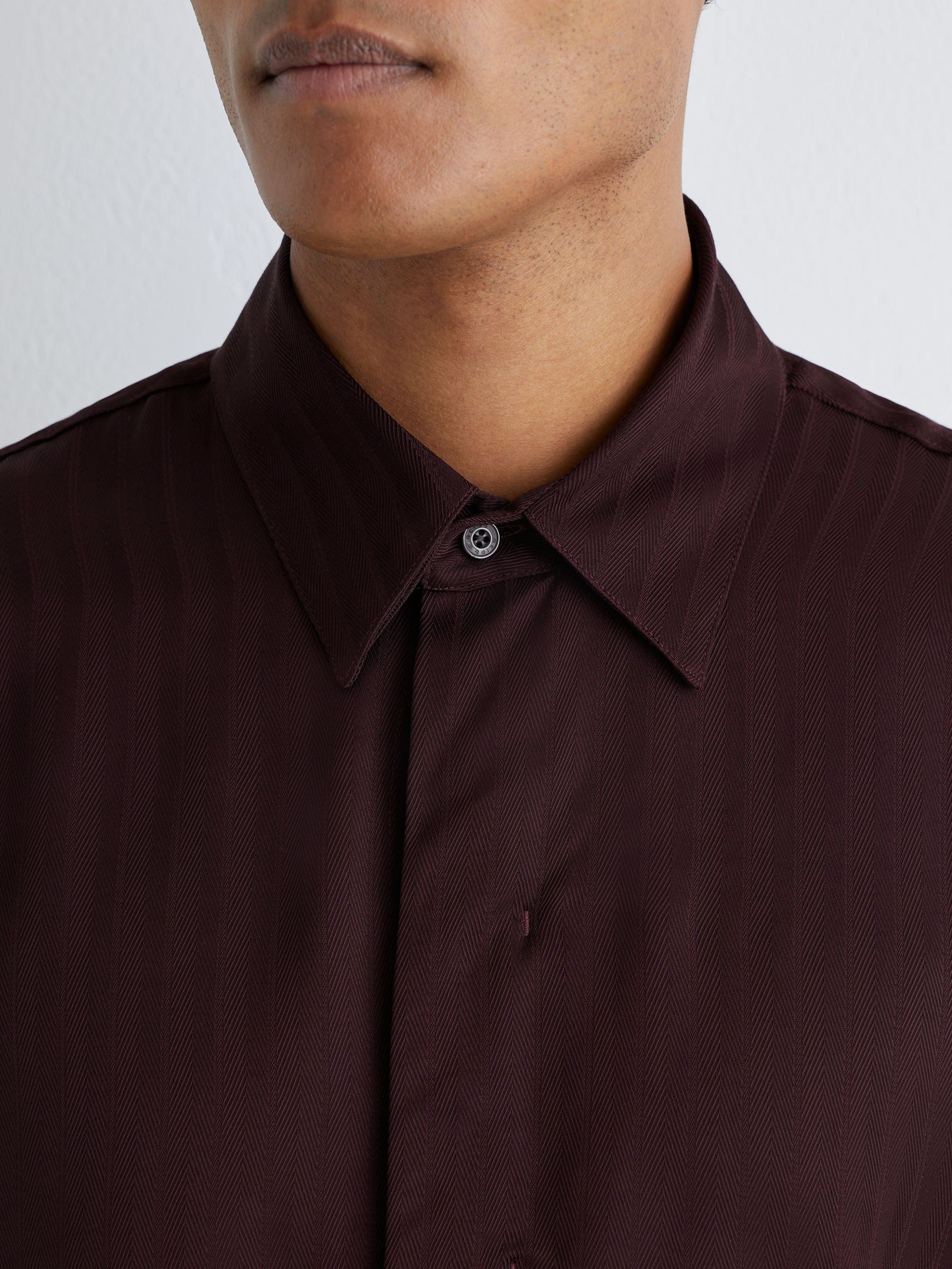 Atelier Herringbone-Stripe Long-Sleeve Shirt Regular-Fit in Bordeaux - Image 5 of 7