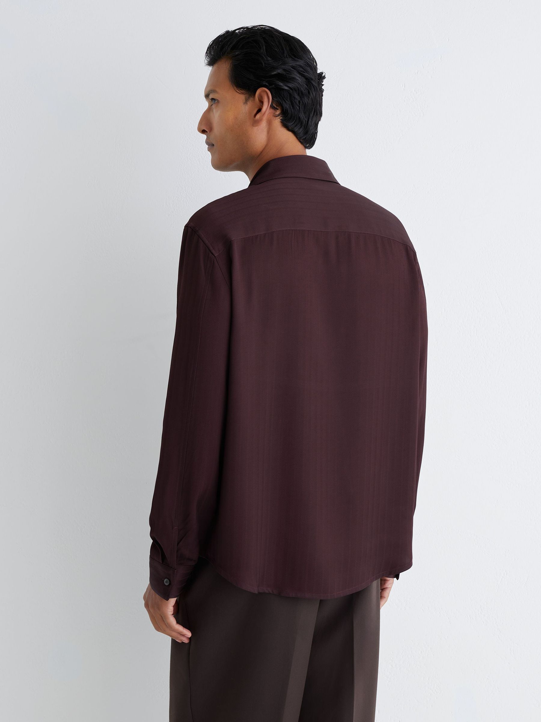 Atelier Herringbone-Stripe Long-Sleeve Shirt Regular-Fit in Bordeaux - Image 6 of 7