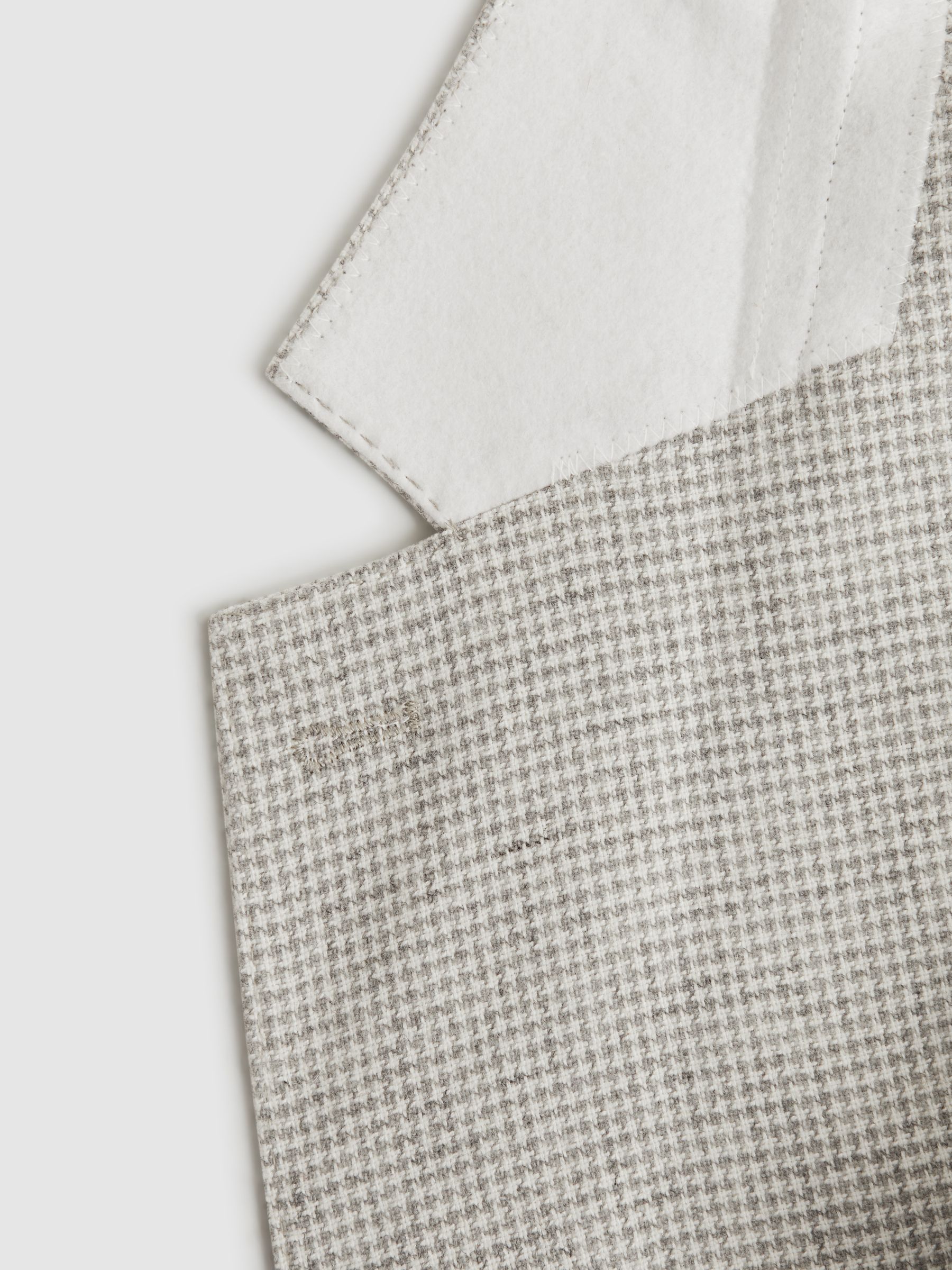 Slim Fit Single Breasted Checked Wool Blazer in Soft Grey - Image 5 of 6