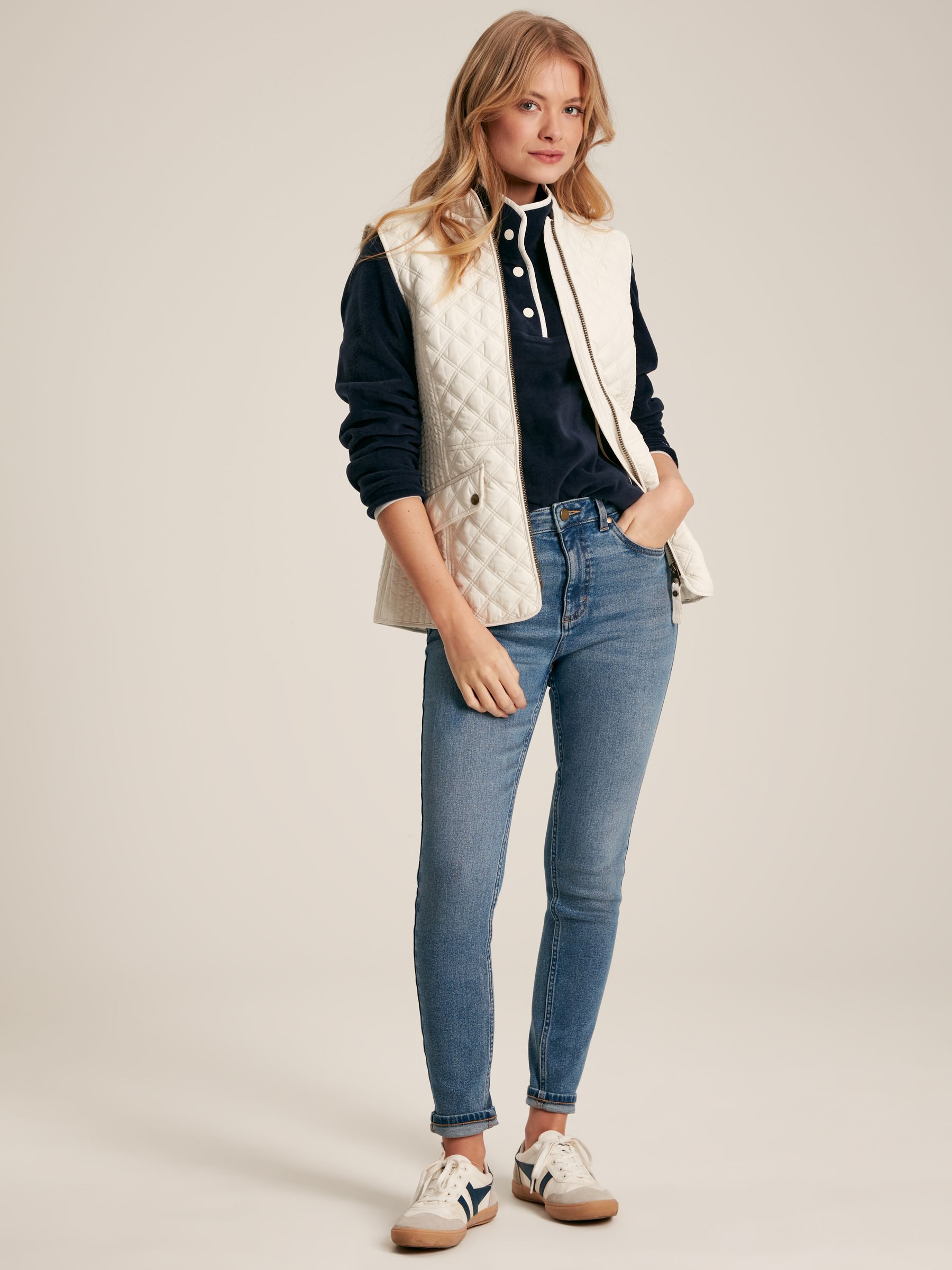 Minx White Showerproof Diamond Quilted Gilet - Image 3 of 10