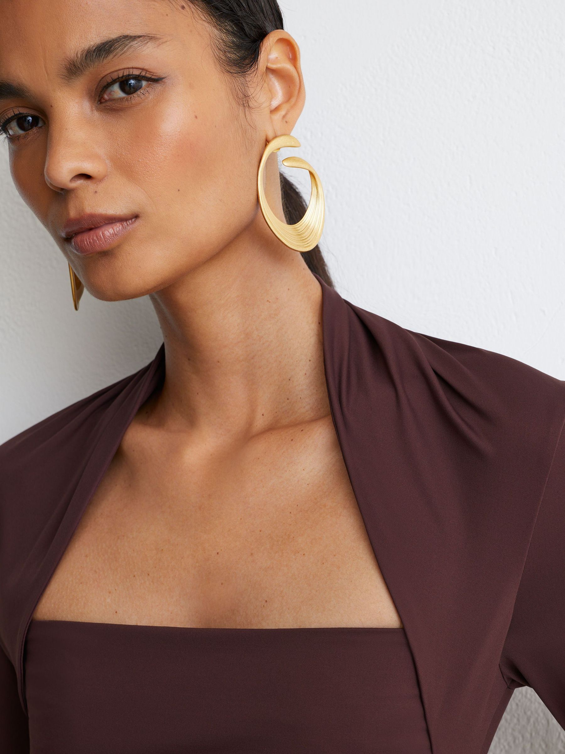 Square-Neck Ruched Long Sleeve Top in Burgundy - Image 3 of 7