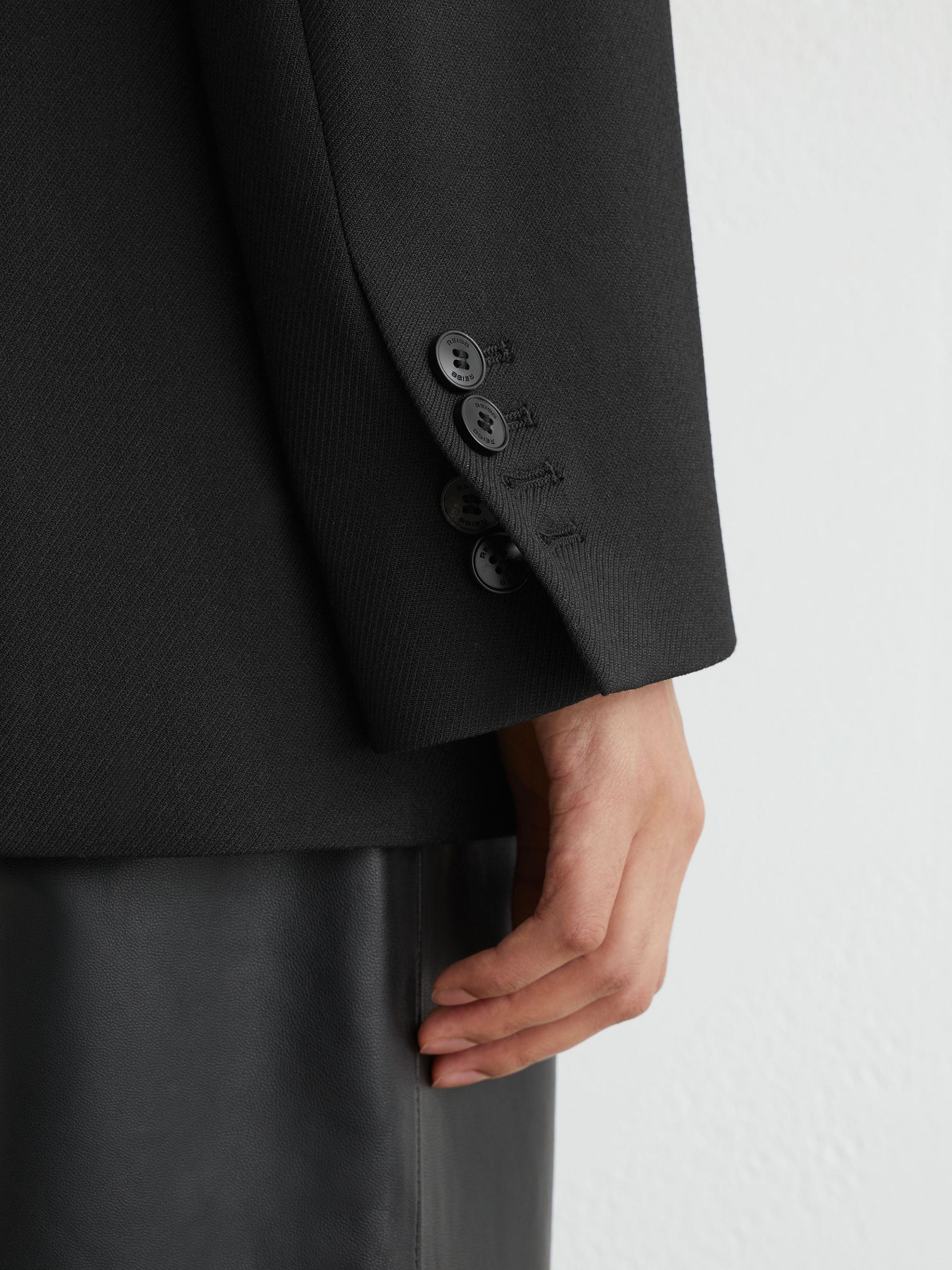 Stretch-Twill Relaxed Single-Breasted Blazer in Black - Image 5 of 7