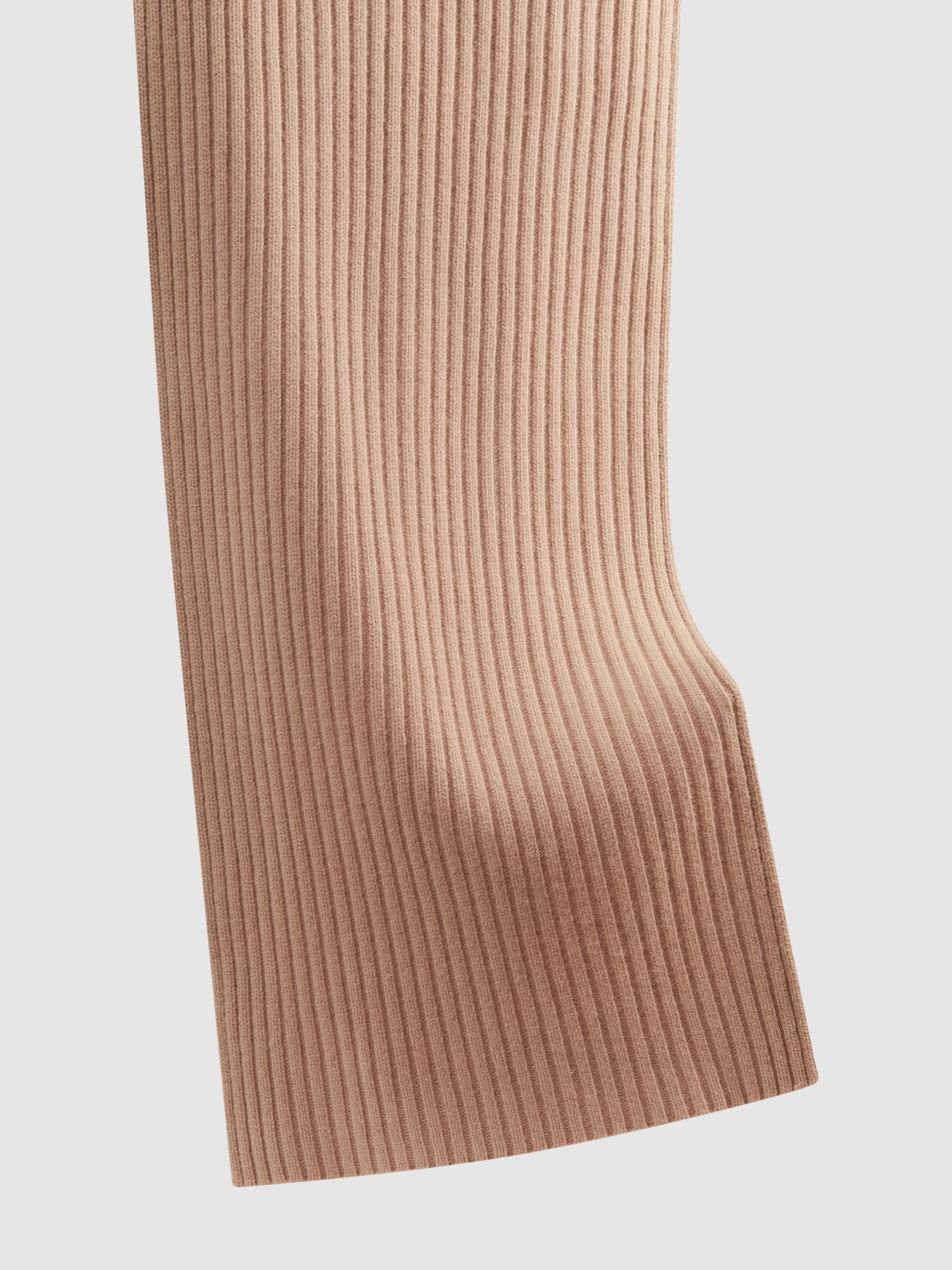 Cashmere-Wool Scarf in Pink - Image 5 of 5