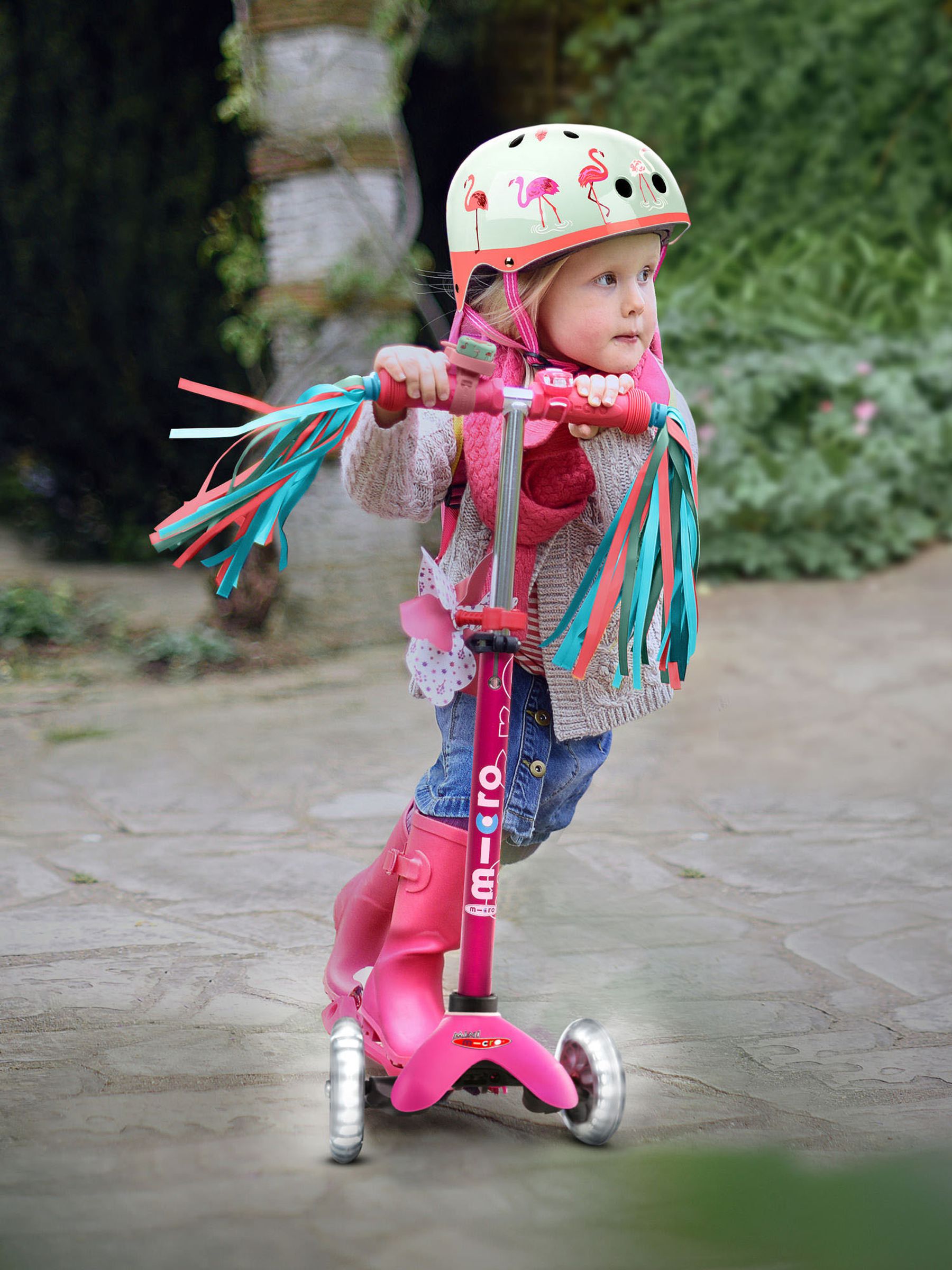 Pink Micro Scooters Mini Micro Deluxe LED Scooter - Image 4 of 10