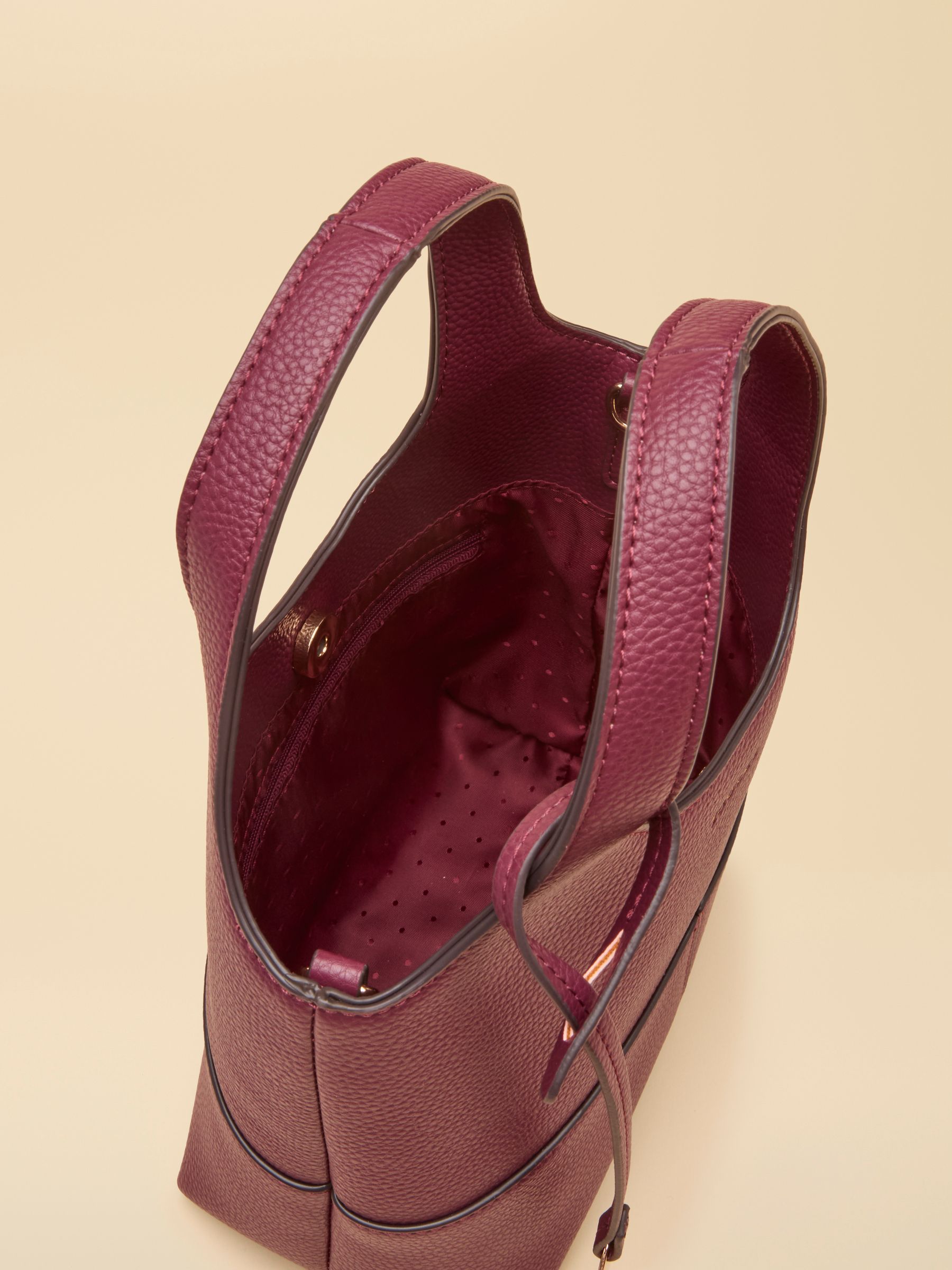 Crossbody Berry Red Tophandle Tote Bag - Image 8 of 8 Crossbody Berry Red Tophandle Tote Bag - Image 8 of 8