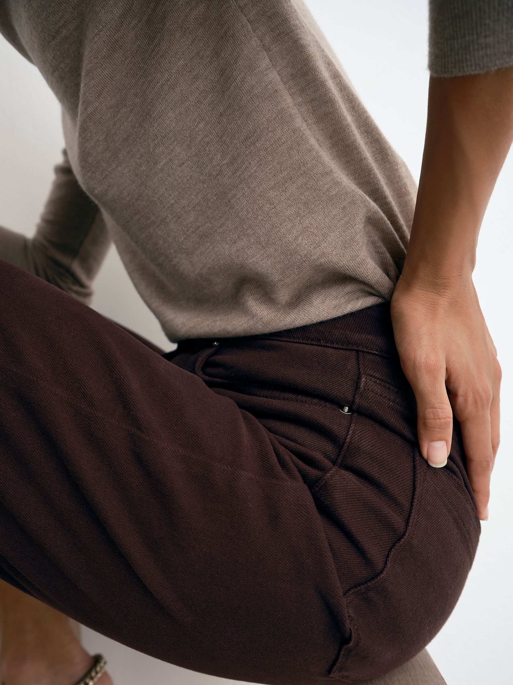 Mid-Rise Straight-Leg Jeans in Grape - Image 3 of 8