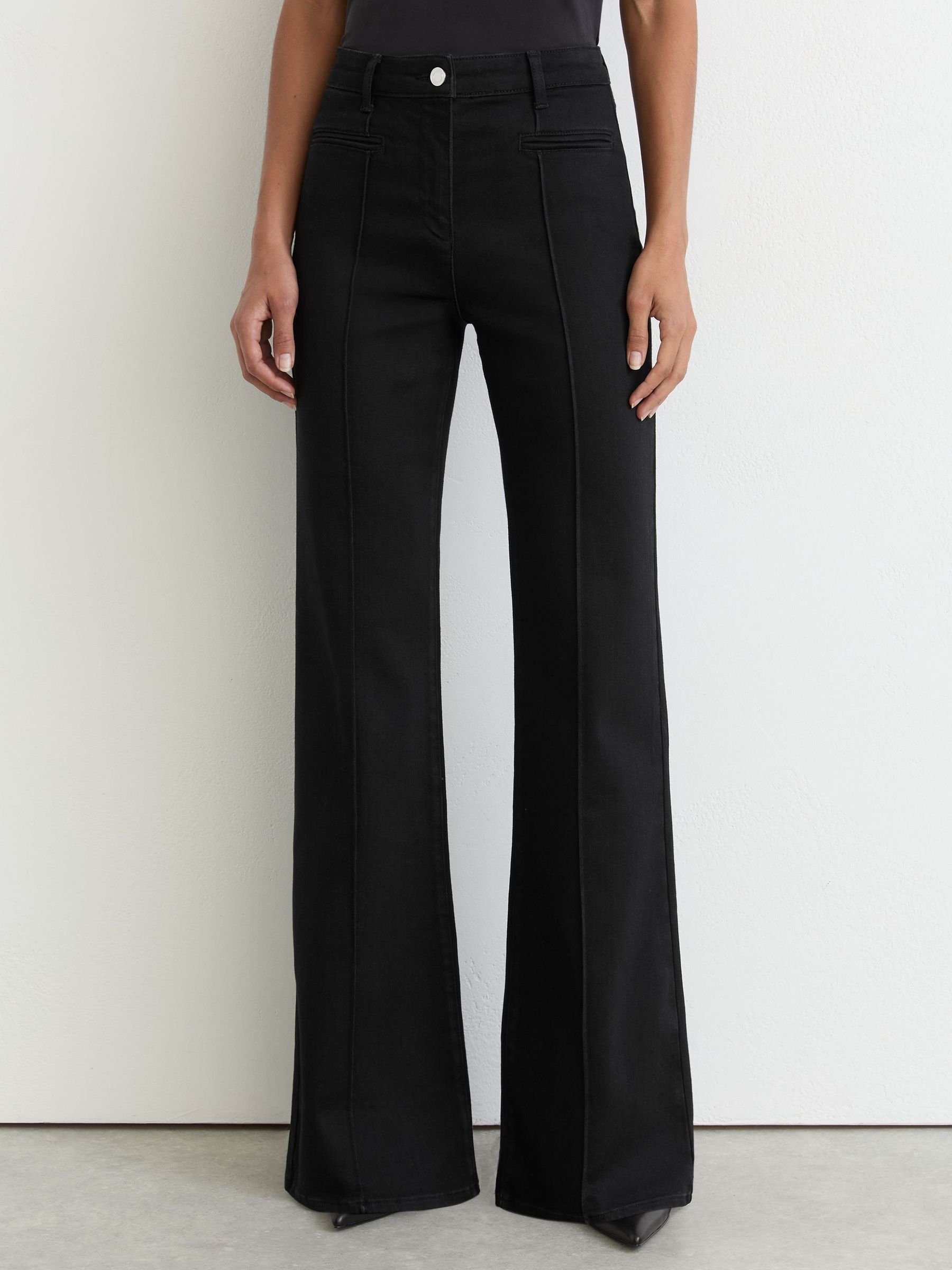 Pintuck-Detail Flared Jeans in Black - Image 4 of 5