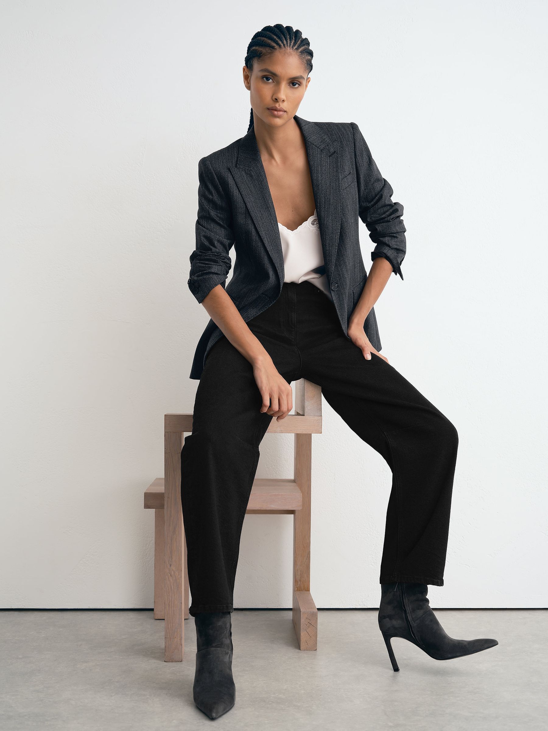 Barrel-Leg Jeans in Black - Image 1 of 8