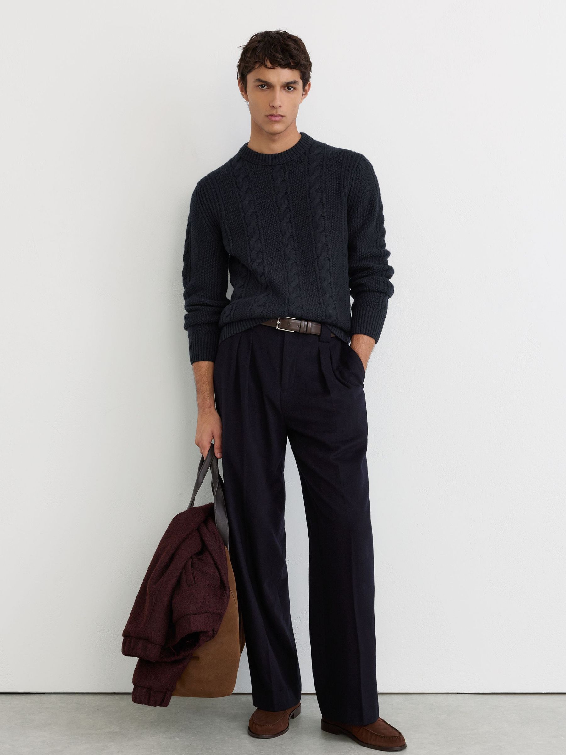 Cable-Knit Crew-Neck Jumper with Wool in Navy - 圖片 4/6