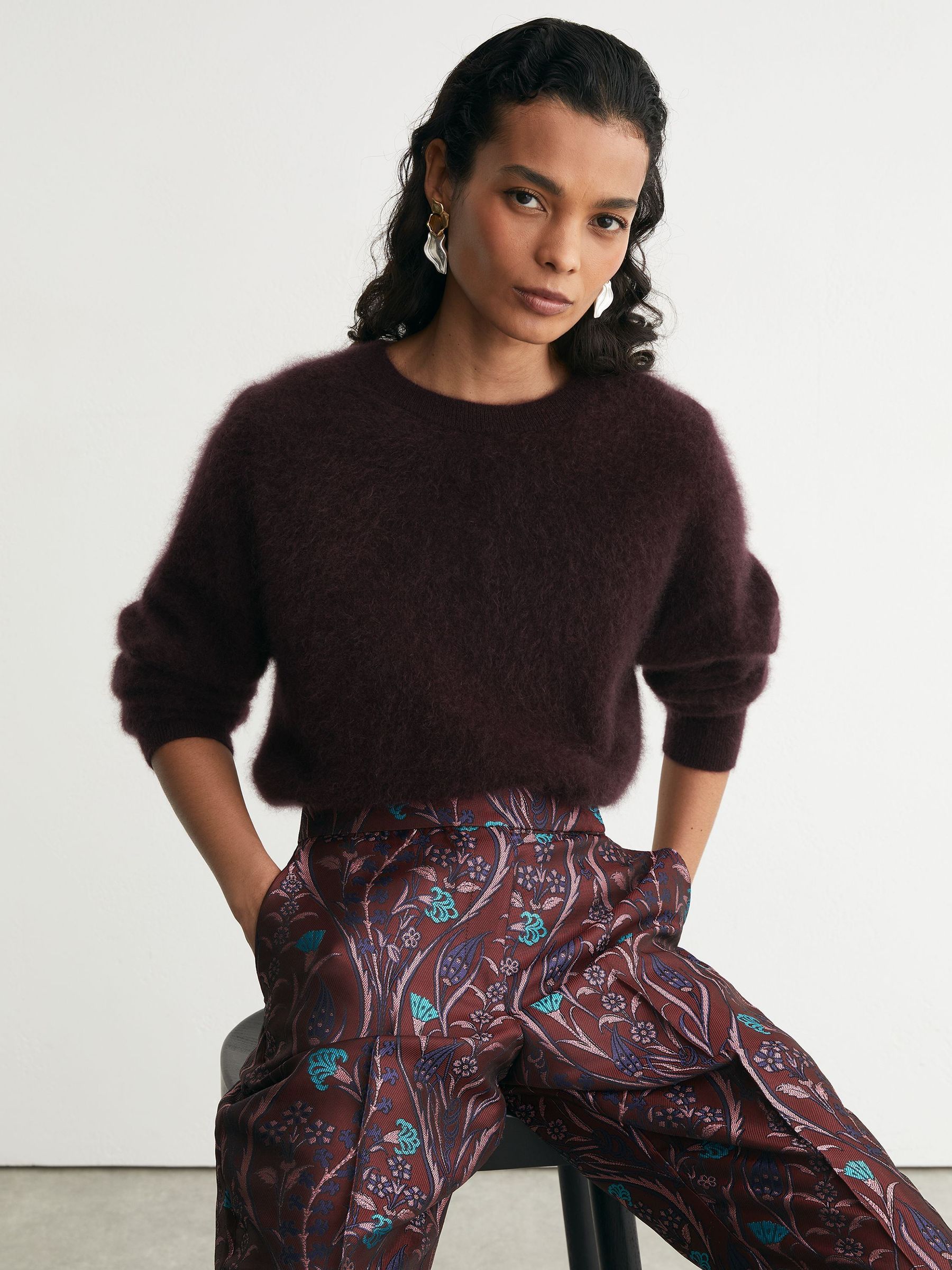 Jacquard Tapered Trousers in Purple - Image 7 de 9