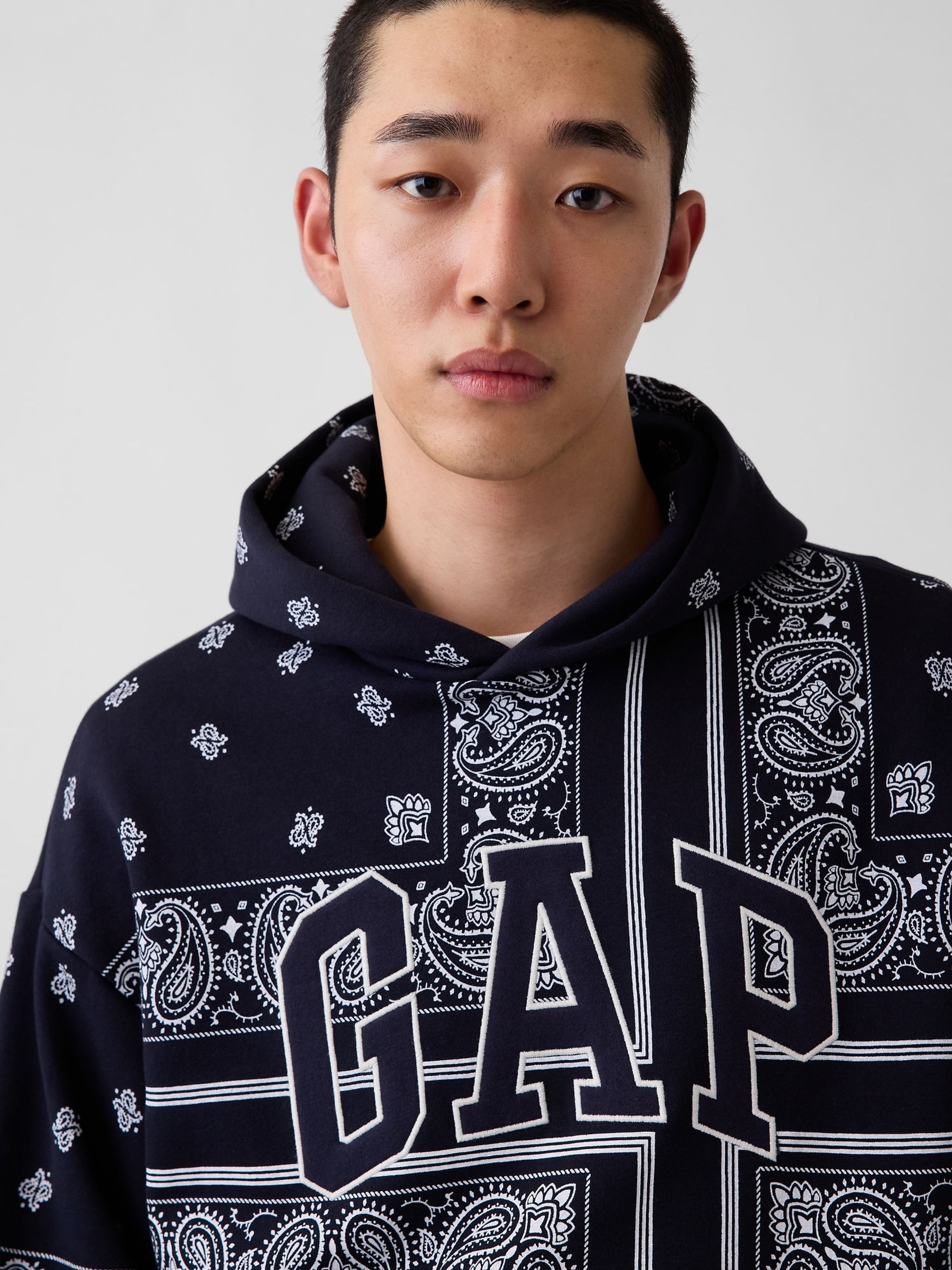 Navy Vintage Soft Bandana Print Oversized Logo Hoodie - Image 4 of 4 Navy Vintage Soft Bandana Print Oversized Logo Hoodie - Image 4 of 4