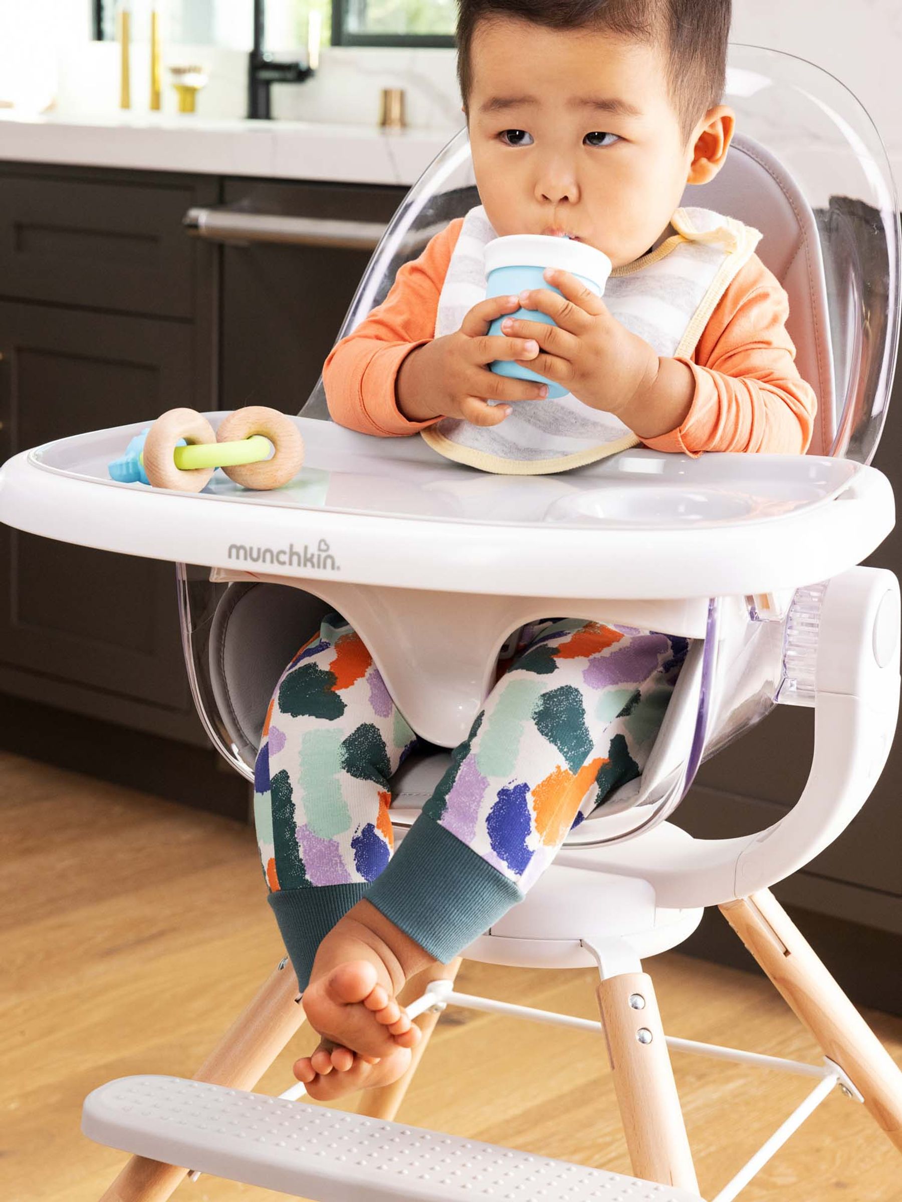 Munchkin 360 Cloud High Chair - Image 2 of 9