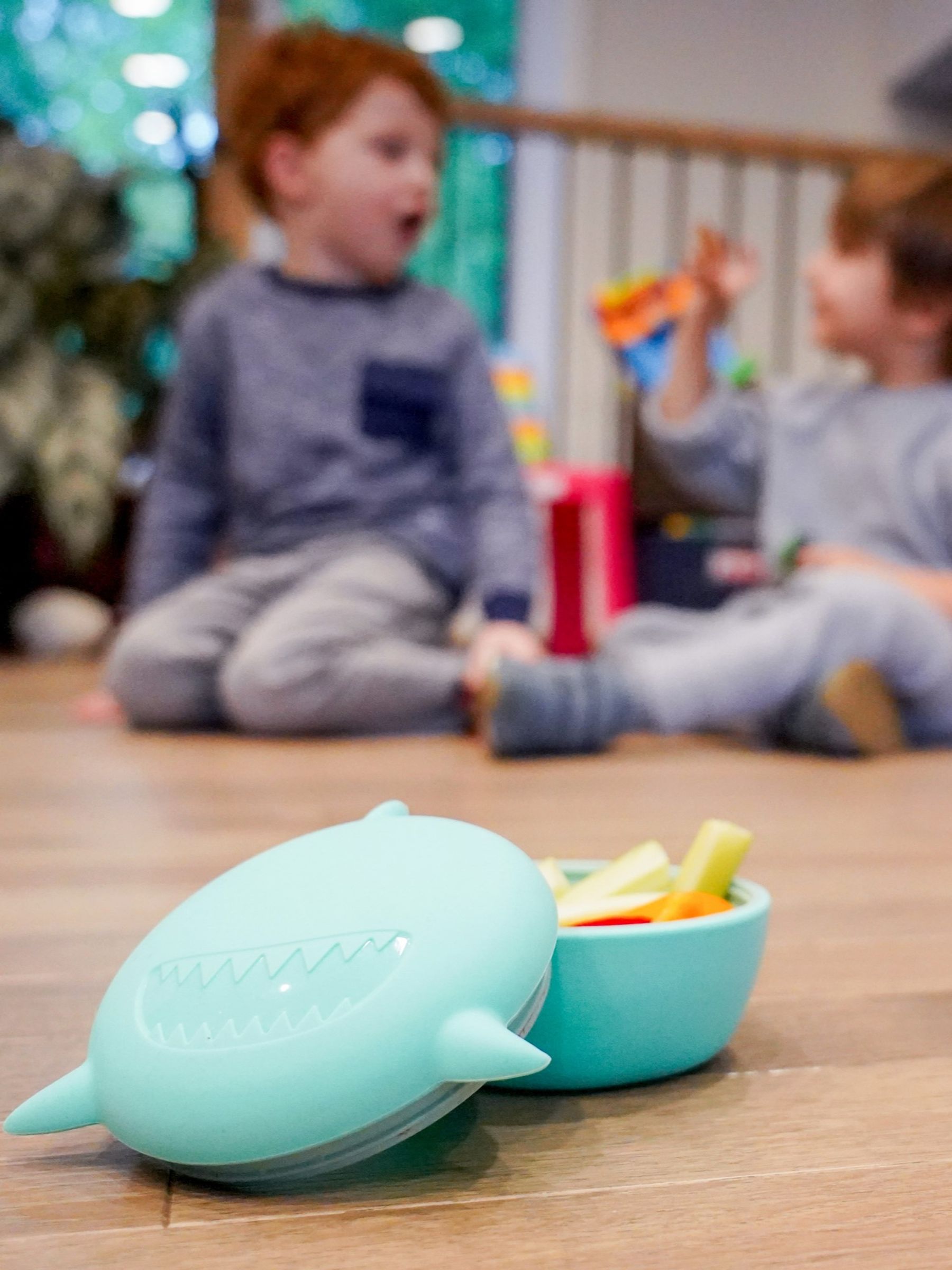 Melii Silicone Bowl with Lid Shark - Image 1 of 5