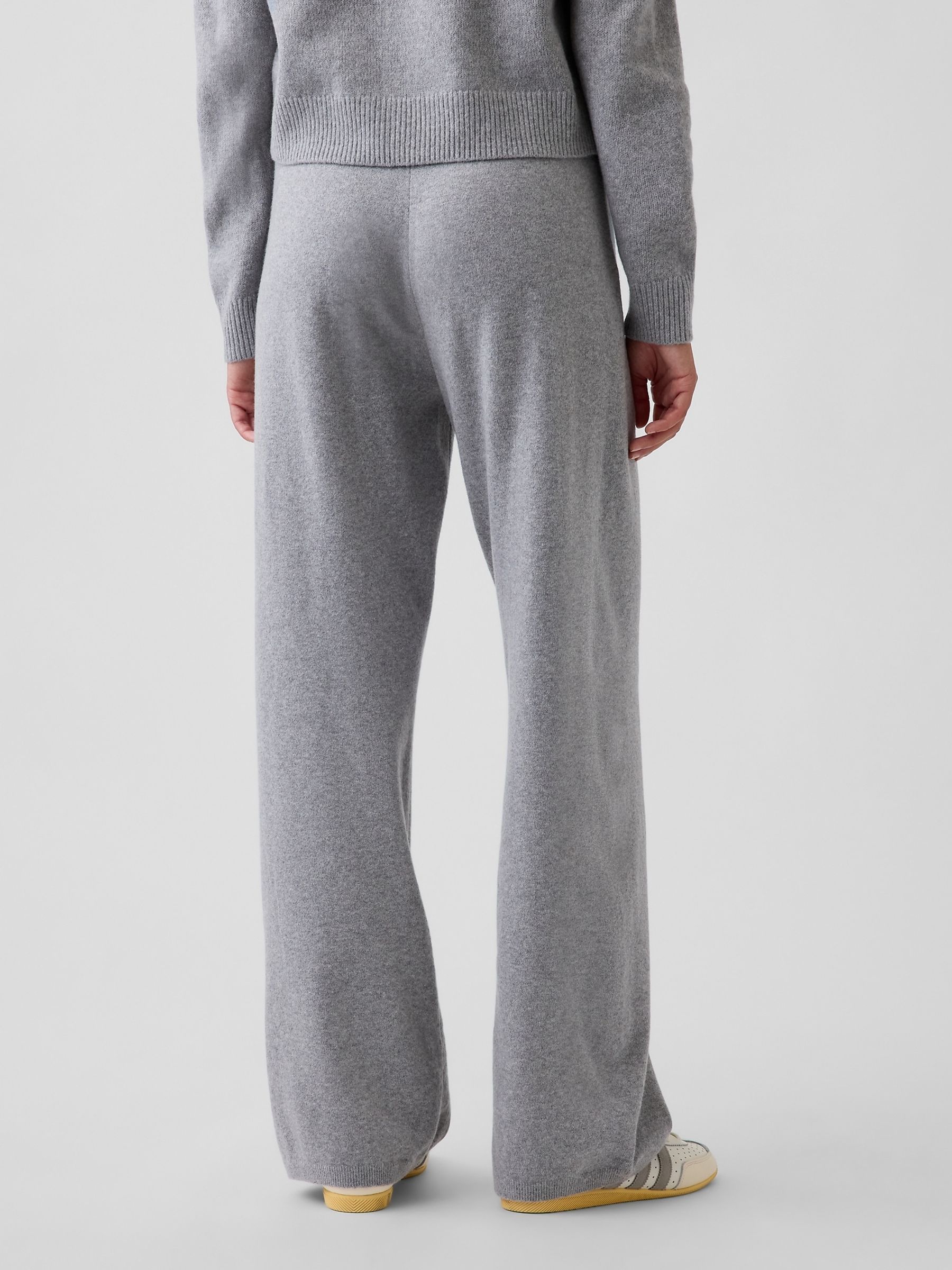 Grey CashSoft Loose Knitted Trousers - Image 2 of 5 Grey CashSoft Loose Knitted Trousers - Image 2 of 5