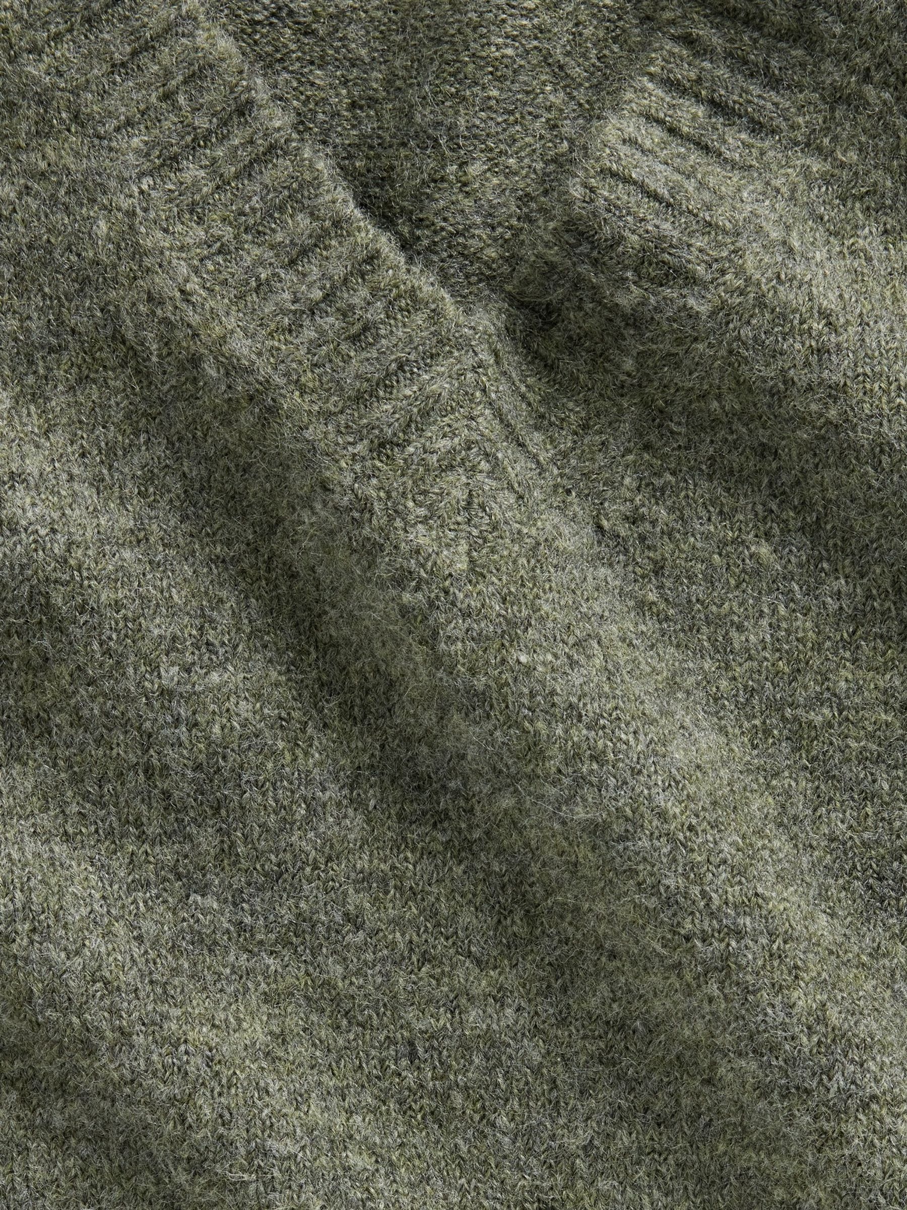 Green Relaxed Lightweight V-Neck Jumper - Image 5 of 5