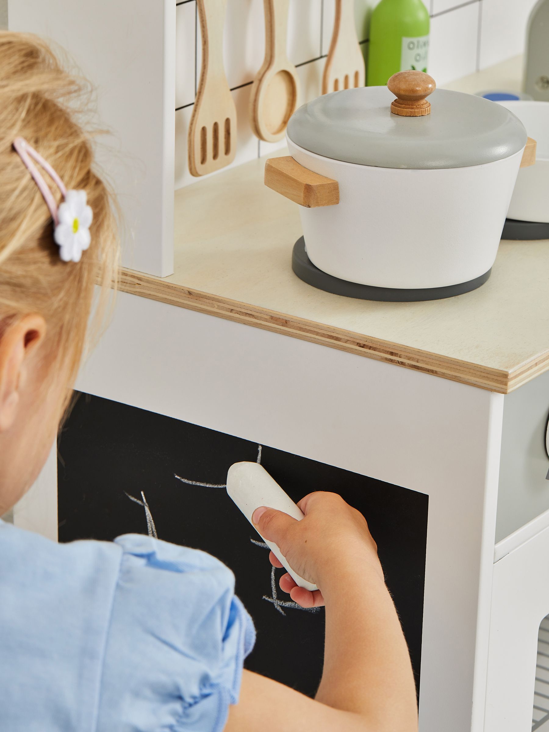 White Henley Wooden Play Kitchen - Image 11 of 12
