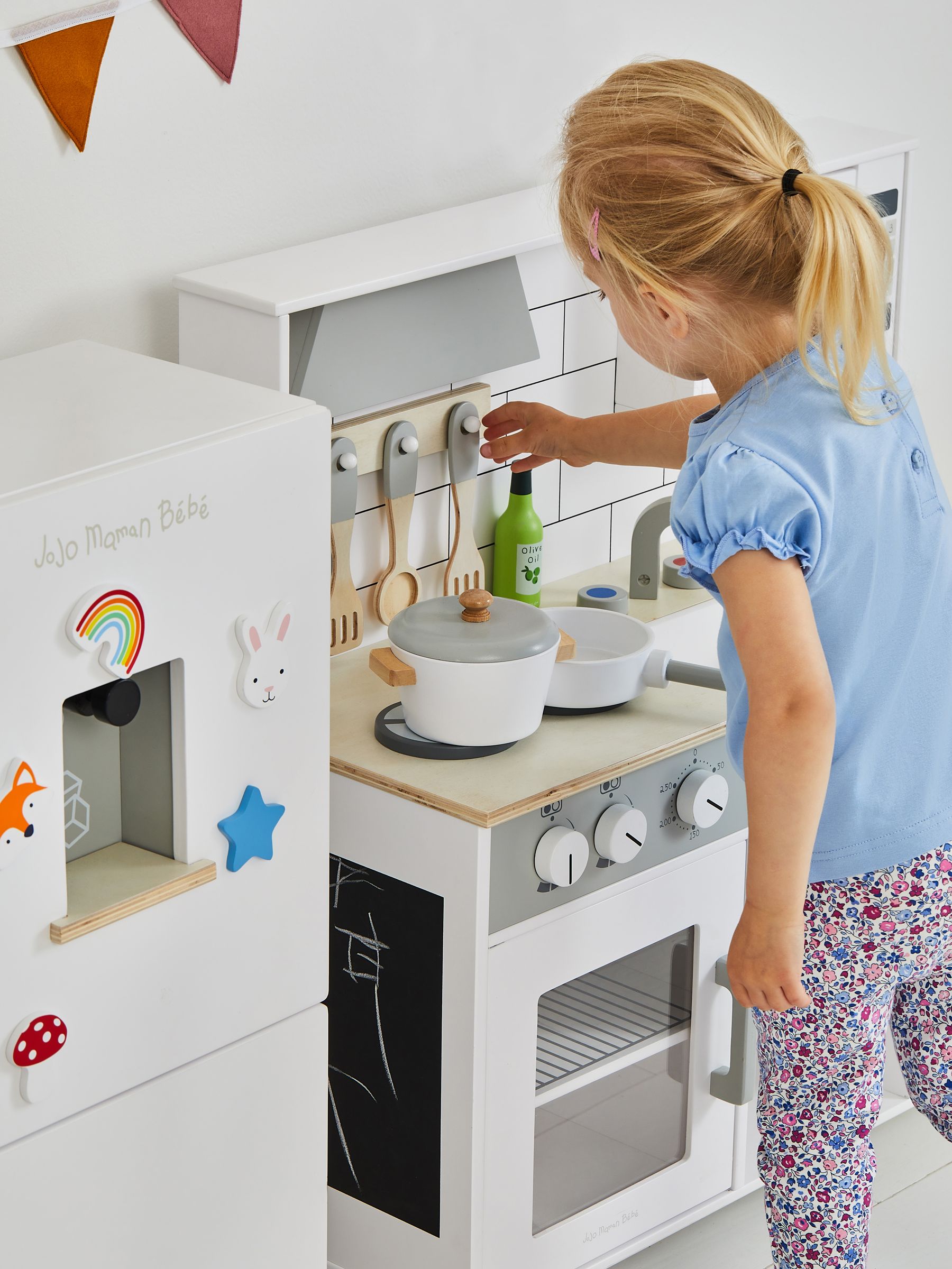White Henley Wooden Play Kitchen - Image 6 of 12