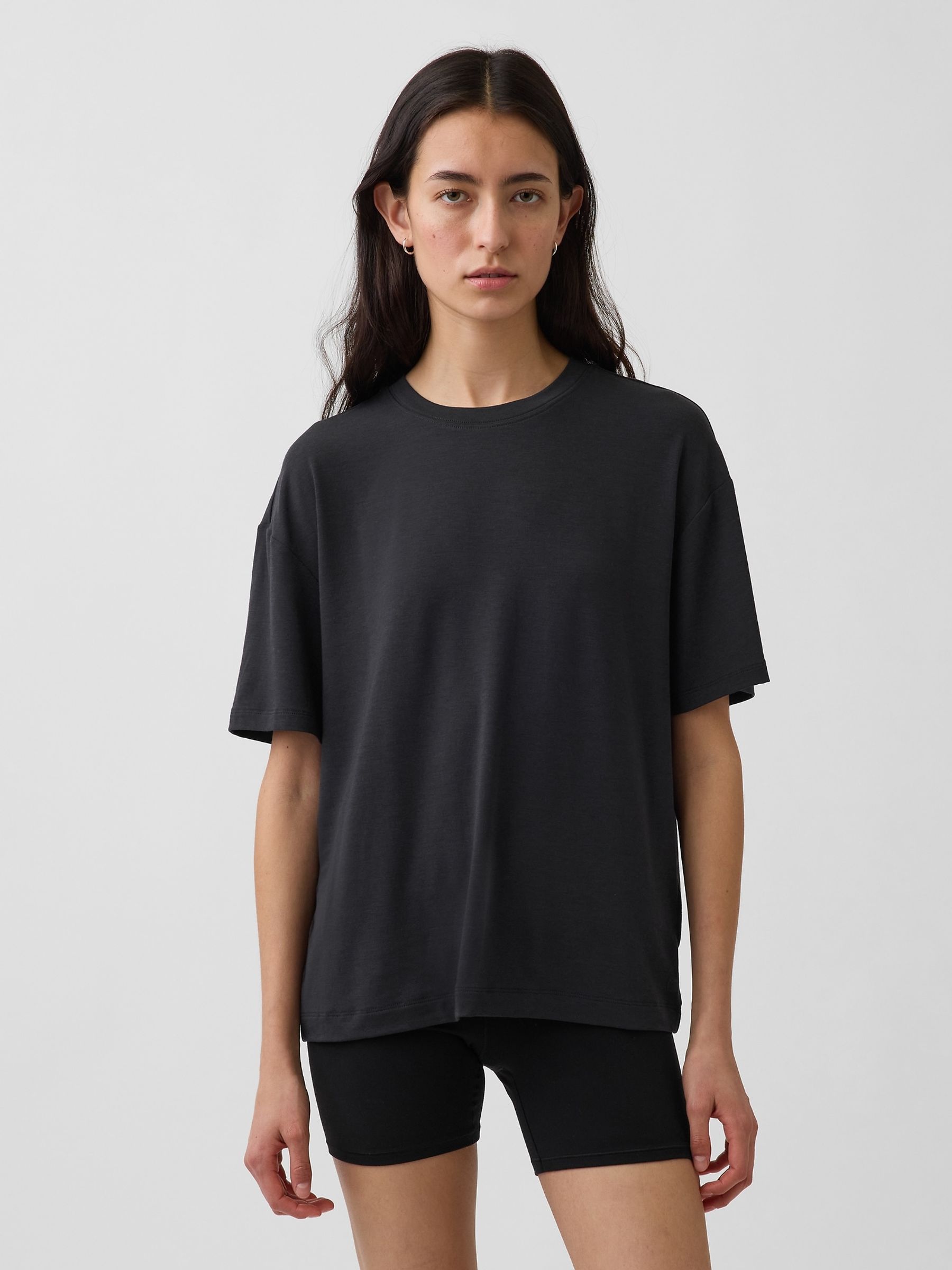 Black GapFit Breathe Relaxed T-Shirt - Image 1 of 4 Black GapFit Breathe Relaxed T-Shirt - Image 1 of 4