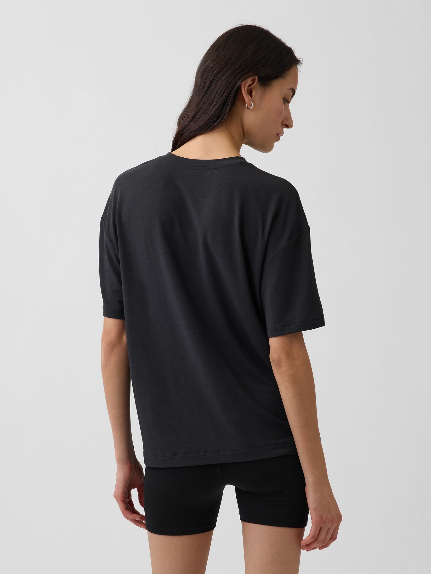 Black GapFit Breathe Relaxed T-Shirt - Image 2 of 4
