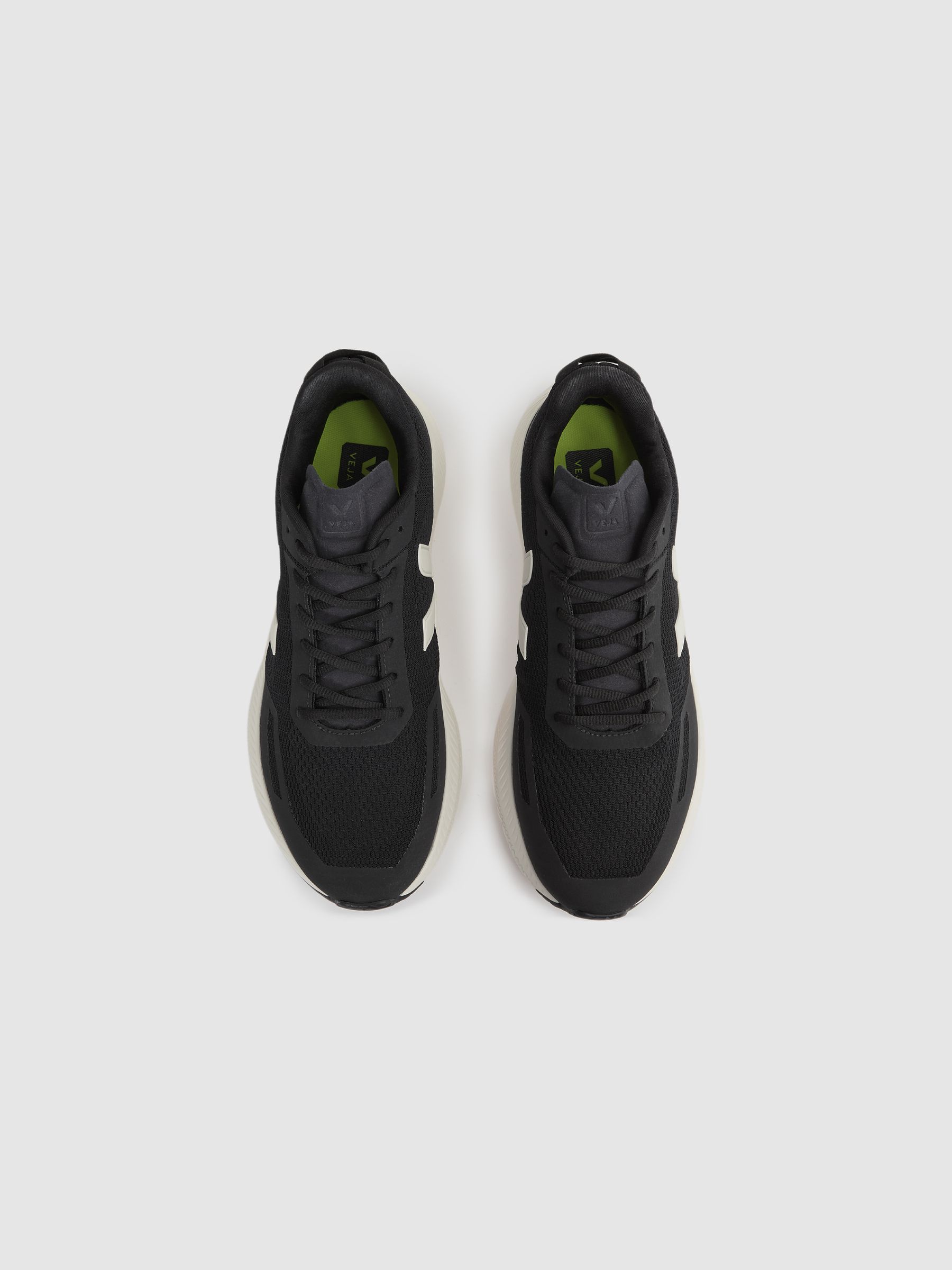 Veja Lightweight Trainers in Cream/Black - Image 4 of 6