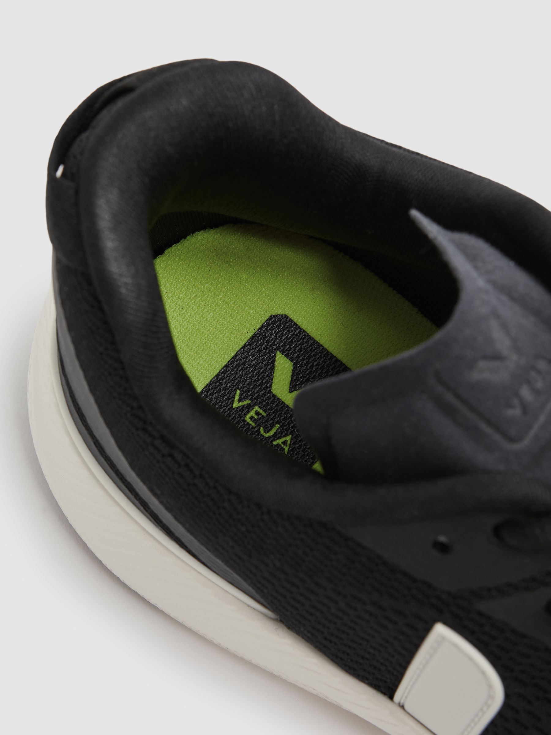Veja Lightweight Trainers in Cream/Black - Image 6 of 6