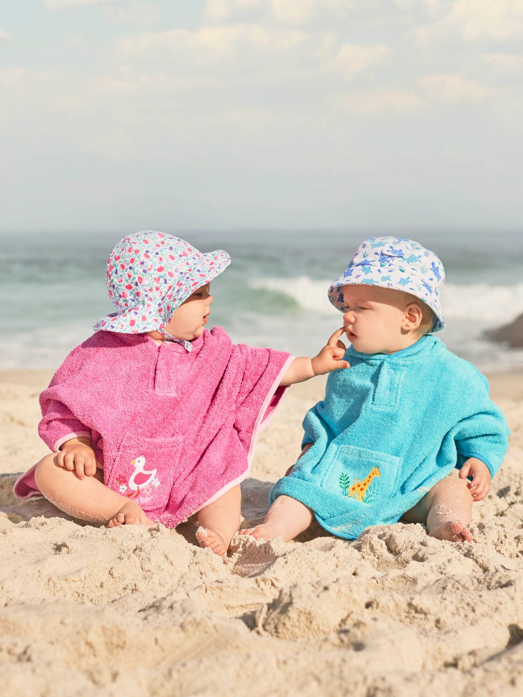 Turquoise Giraffe Towelling Poncho - Image 3 of 3
