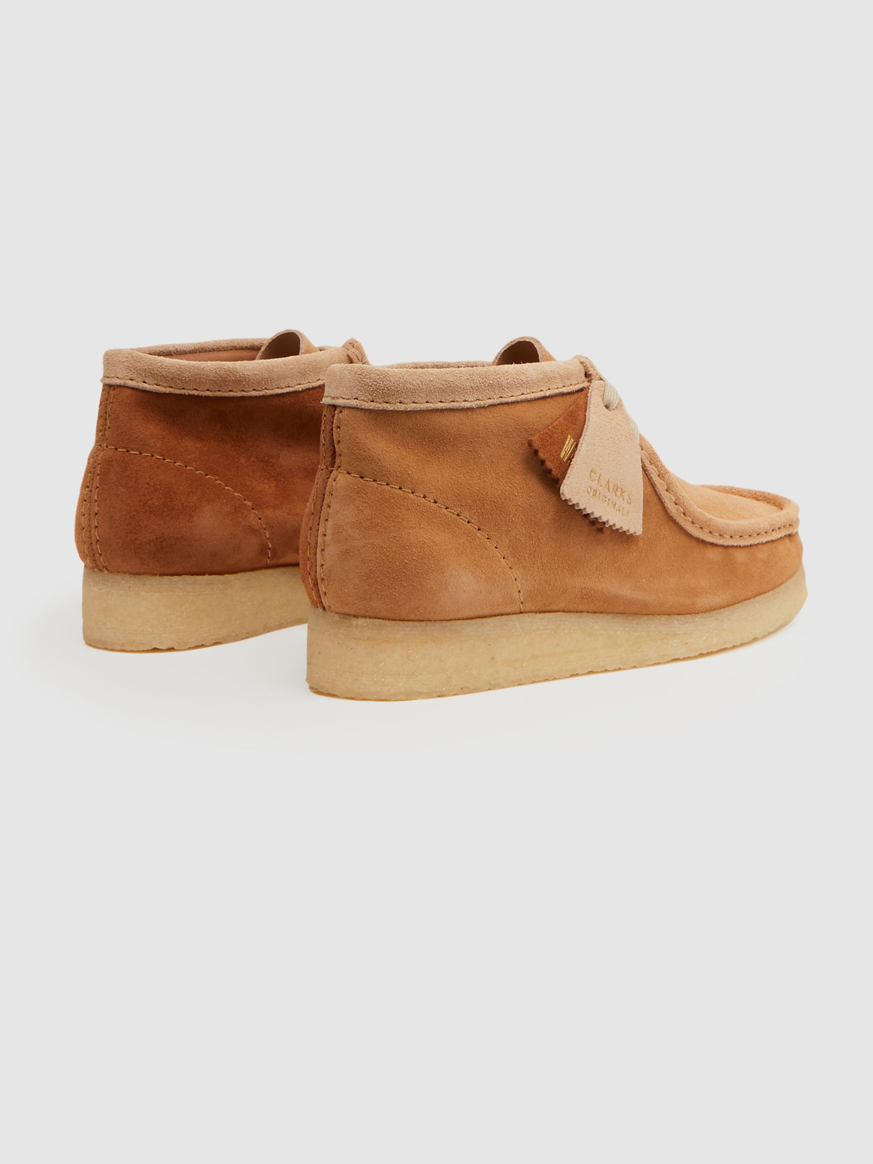 Clarks Originals Suede Wallabee Boots in Tan - Image 4 of 6
