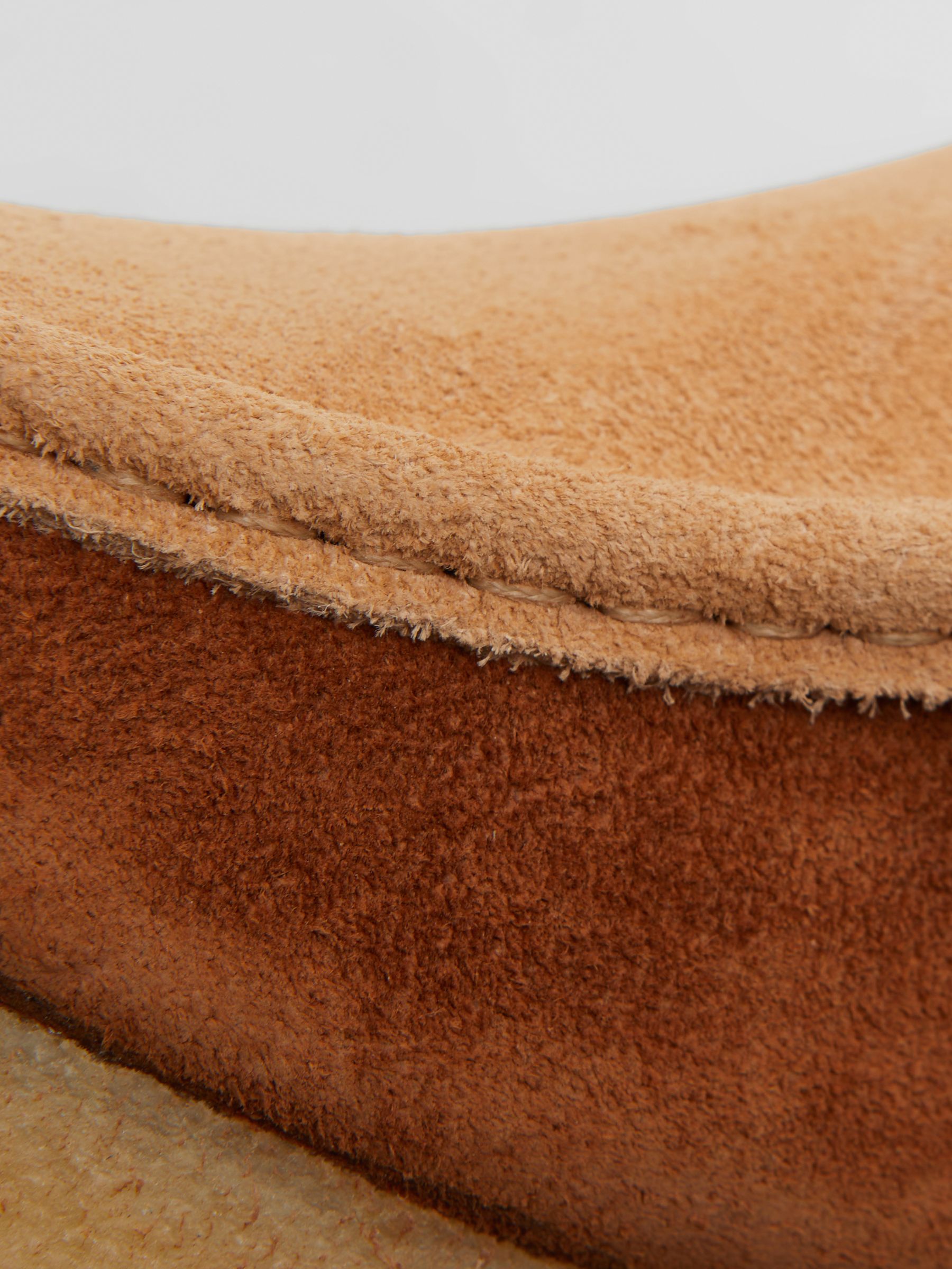 Clarks Originals Suede Wallabee Boots in Tan - Image 5 of 6