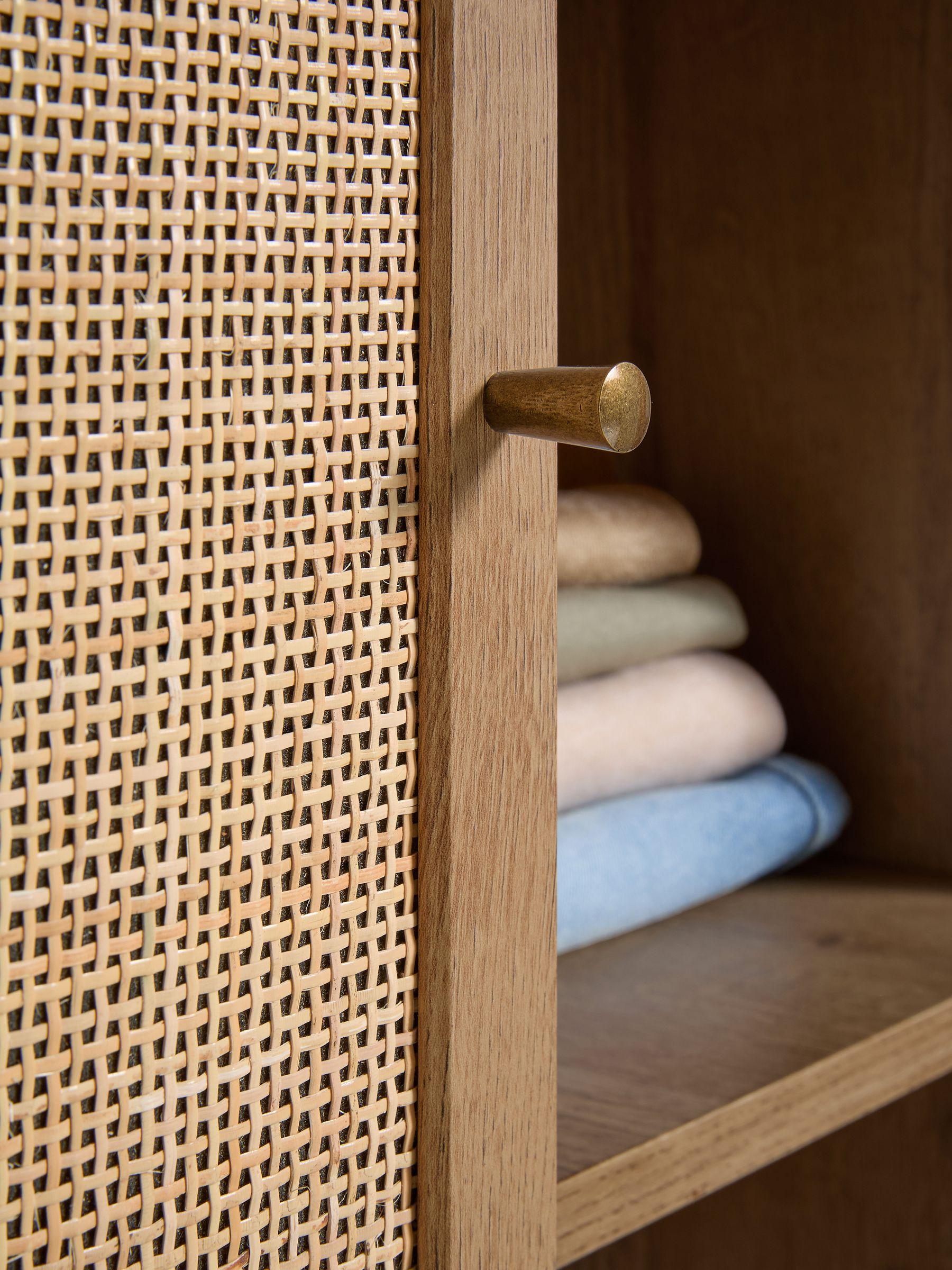 Pavia Rattan Double Wardrobe in Oak Effect - Image 3 of 4