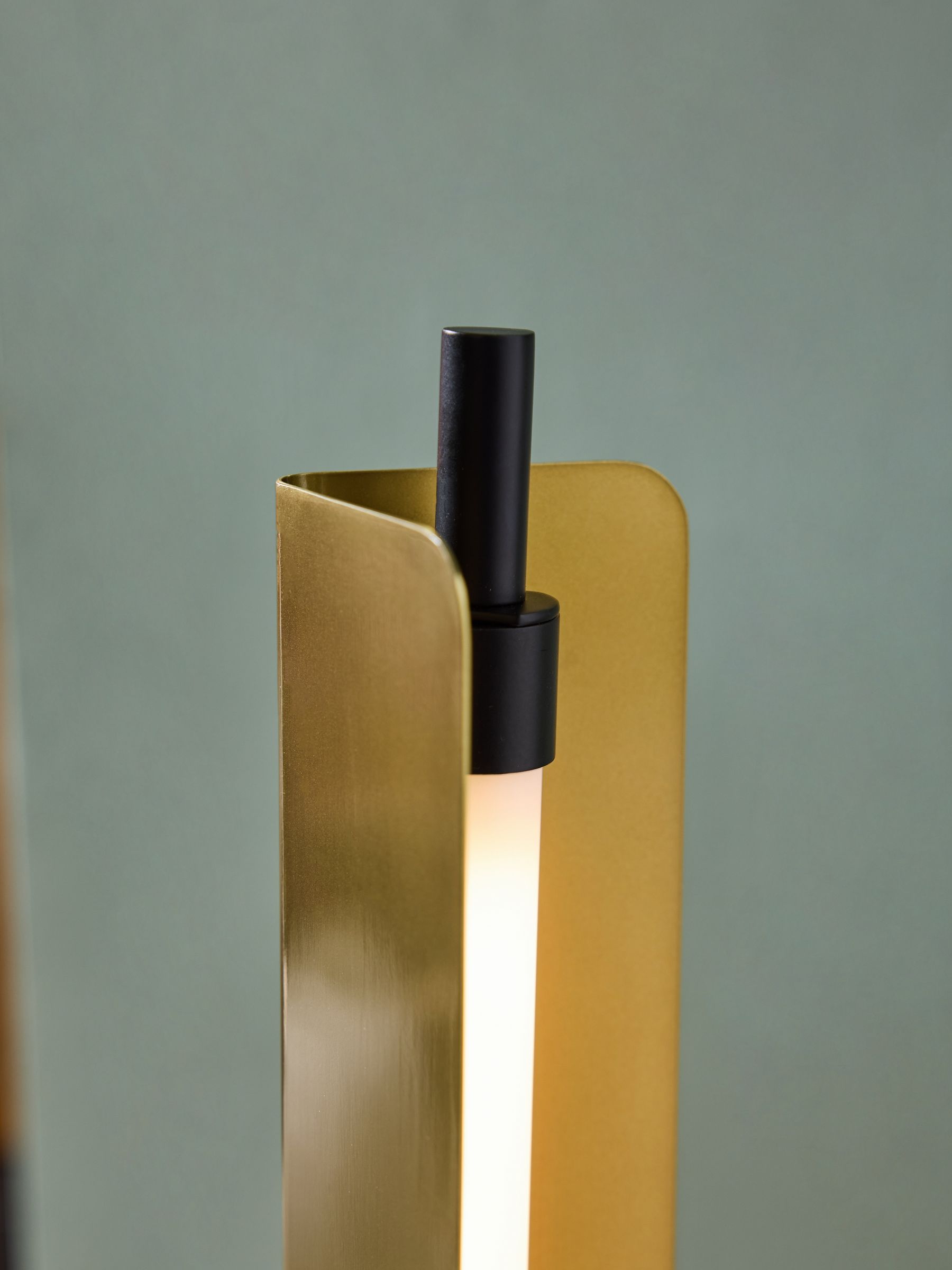 Ellis Floor Lamp in Black/Brass - Image 2 of 4
