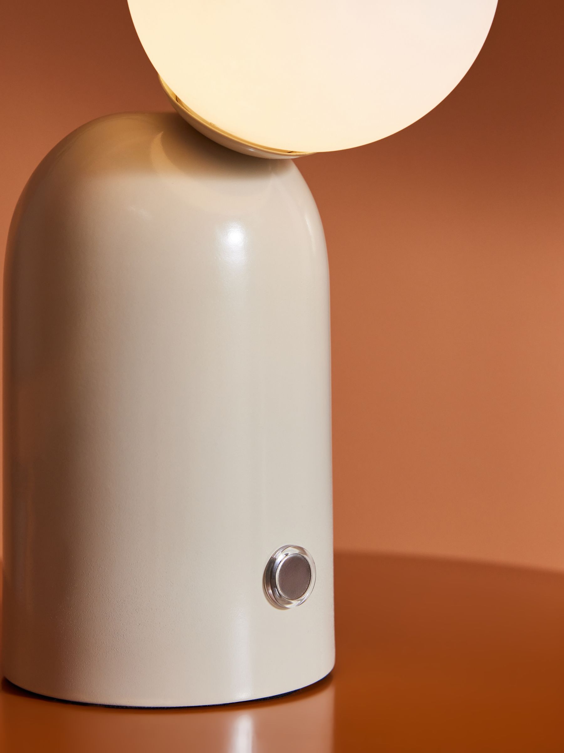 Vetro lamp made online