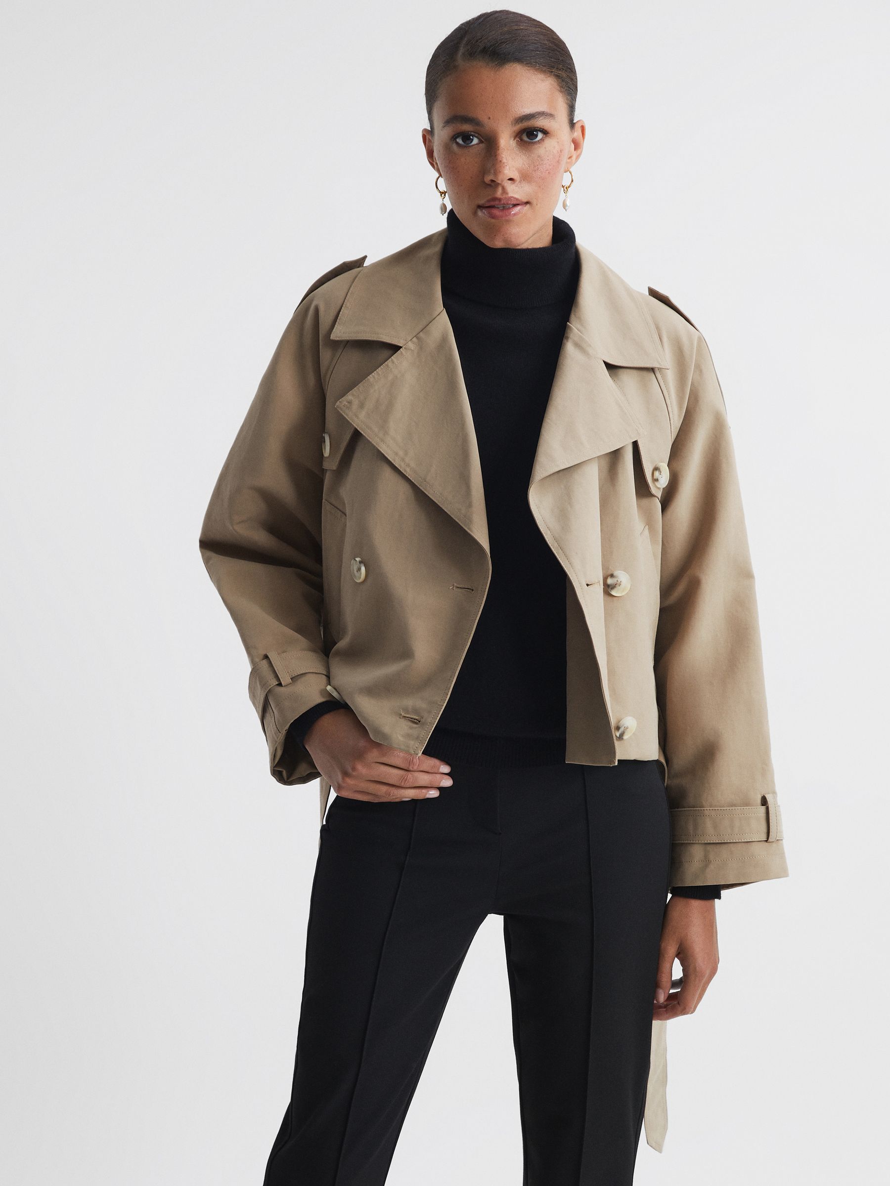 Meotine Cropped Trenchcoat in Beige - Image 4 of 6