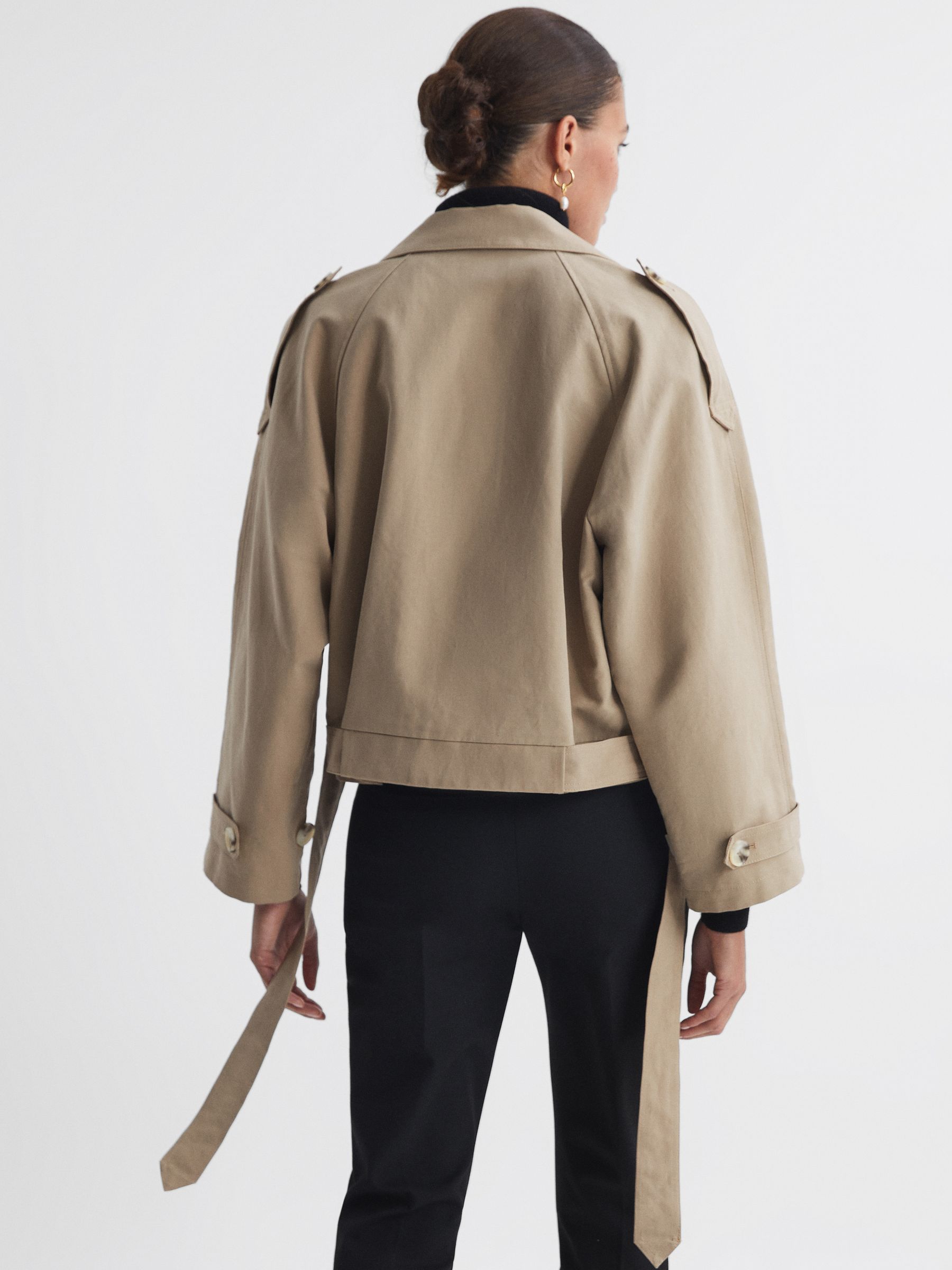 Meotine Cropped Trenchcoat in Beige - Image 5 of 6