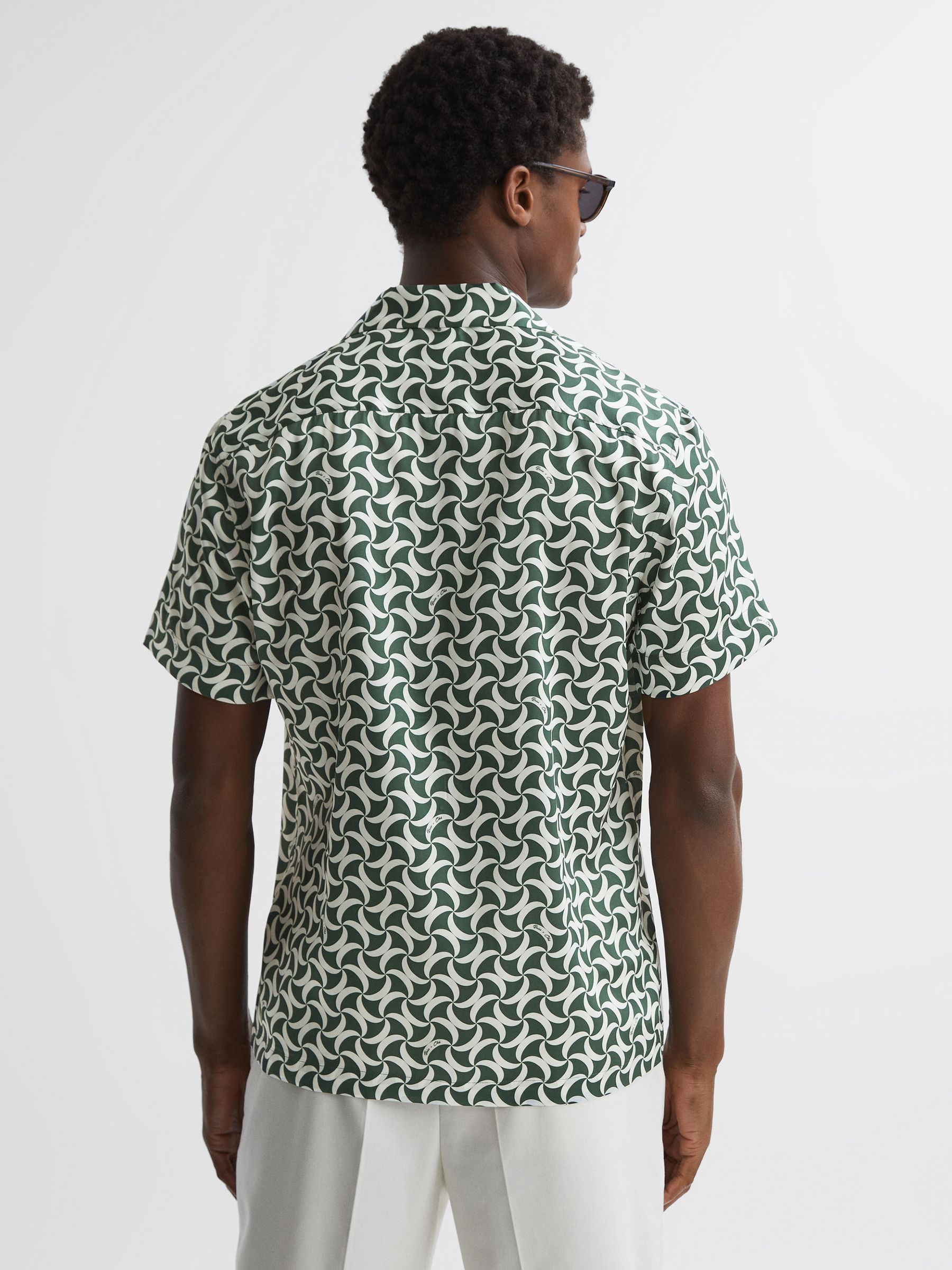 Reiss | Ché Printed Cuban Collar Button-Through Shirt in Green/White - Image 6 of 7