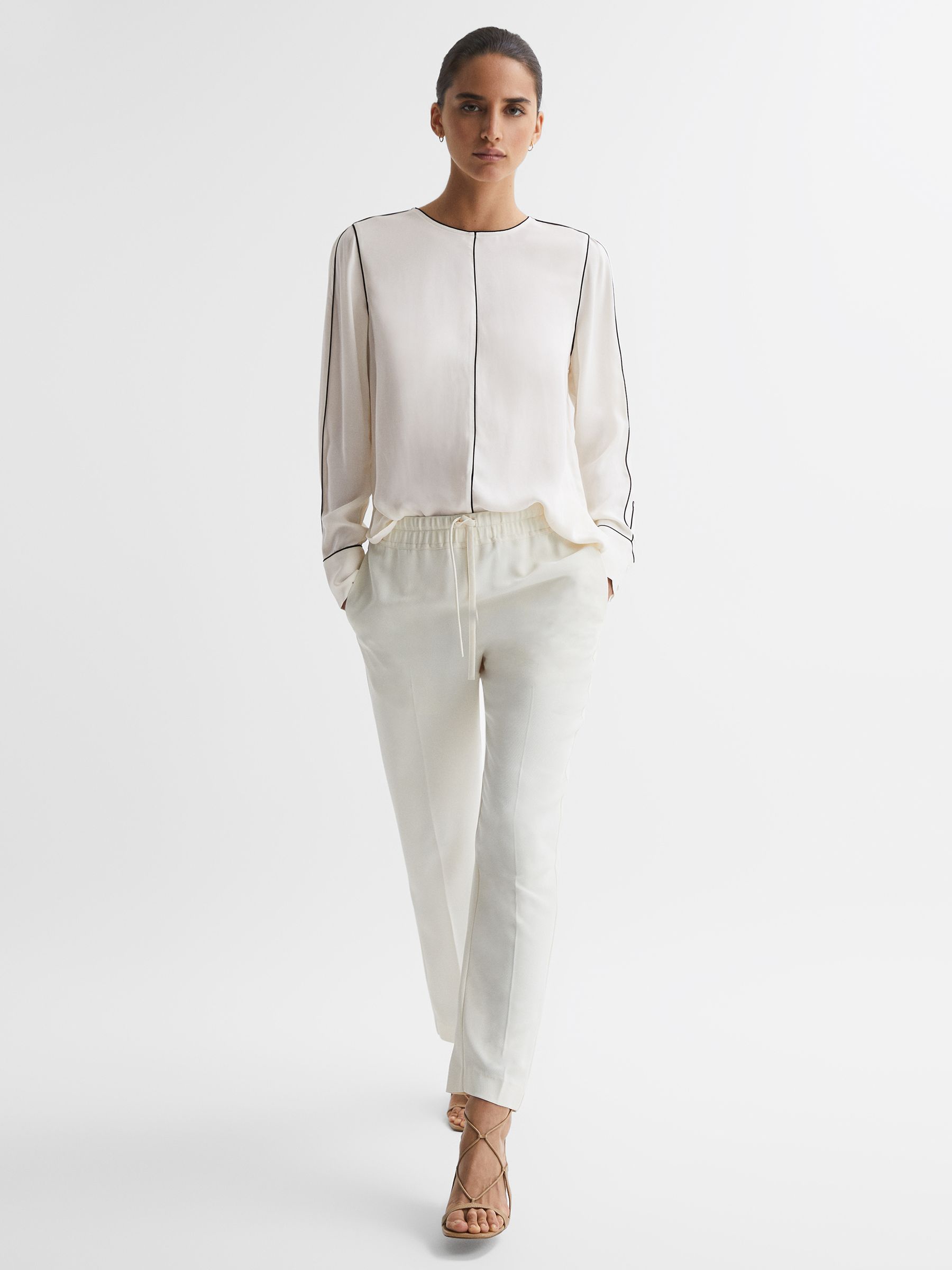 Trim Long Sleeve Blouse in Cream - Image 3 of 5