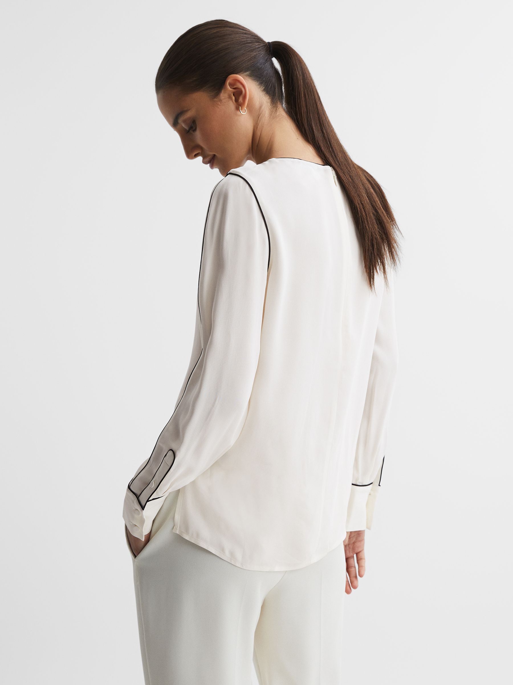 Trim Long Sleeve Blouse in Cream - Image 4 of 5