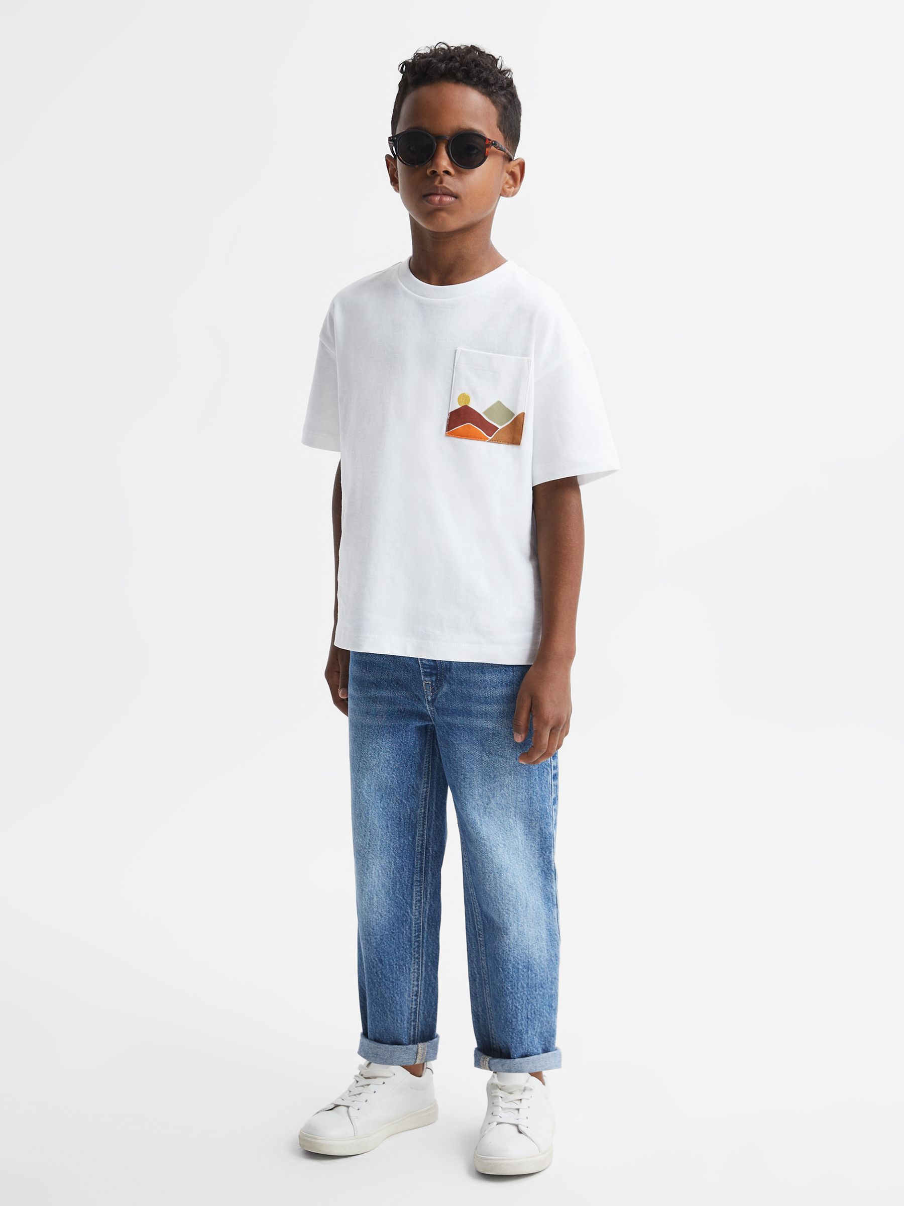Junior Relaxed Fit Cotton Motif T-Shirt in White - Image 1 of 6