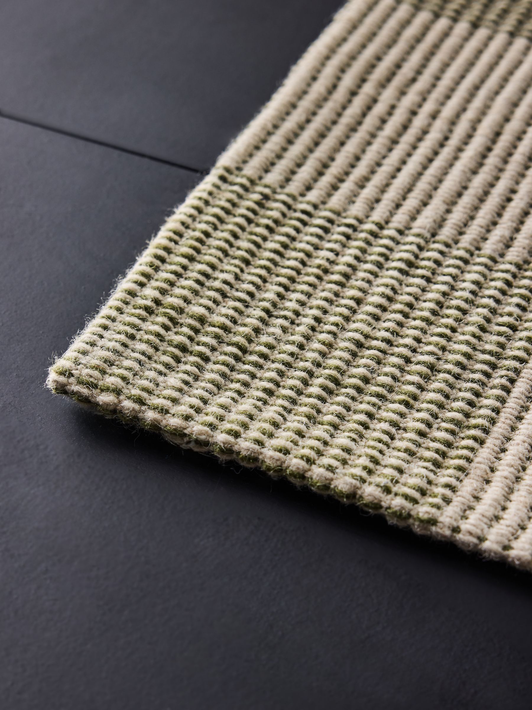 Juliette Woven Wool Rug in Green/White - Image 5 of 5