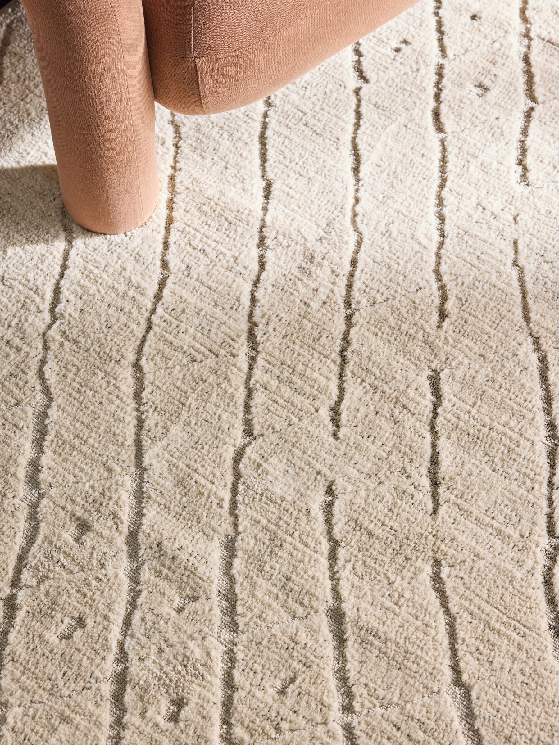 Roya Rug in Cream - Image 3 of 6