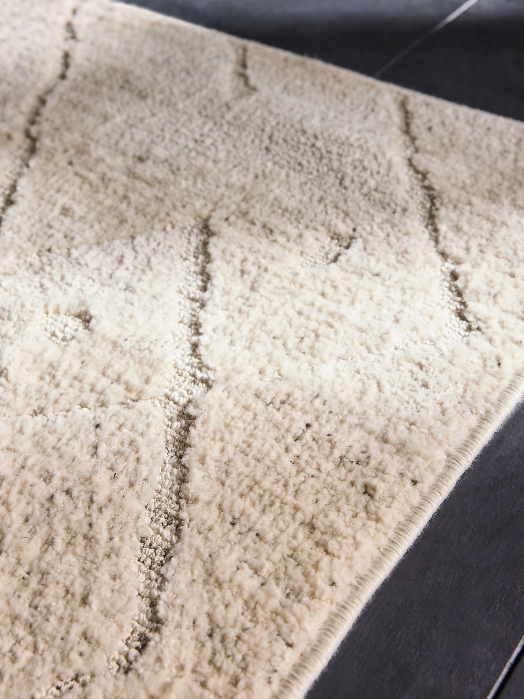 Roya Rug in Cream - Image 4 of 6